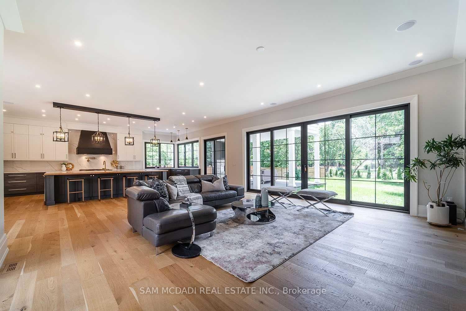 584 Fourth Line - New Construction photo 13 of 50 in Oakville, Ontario