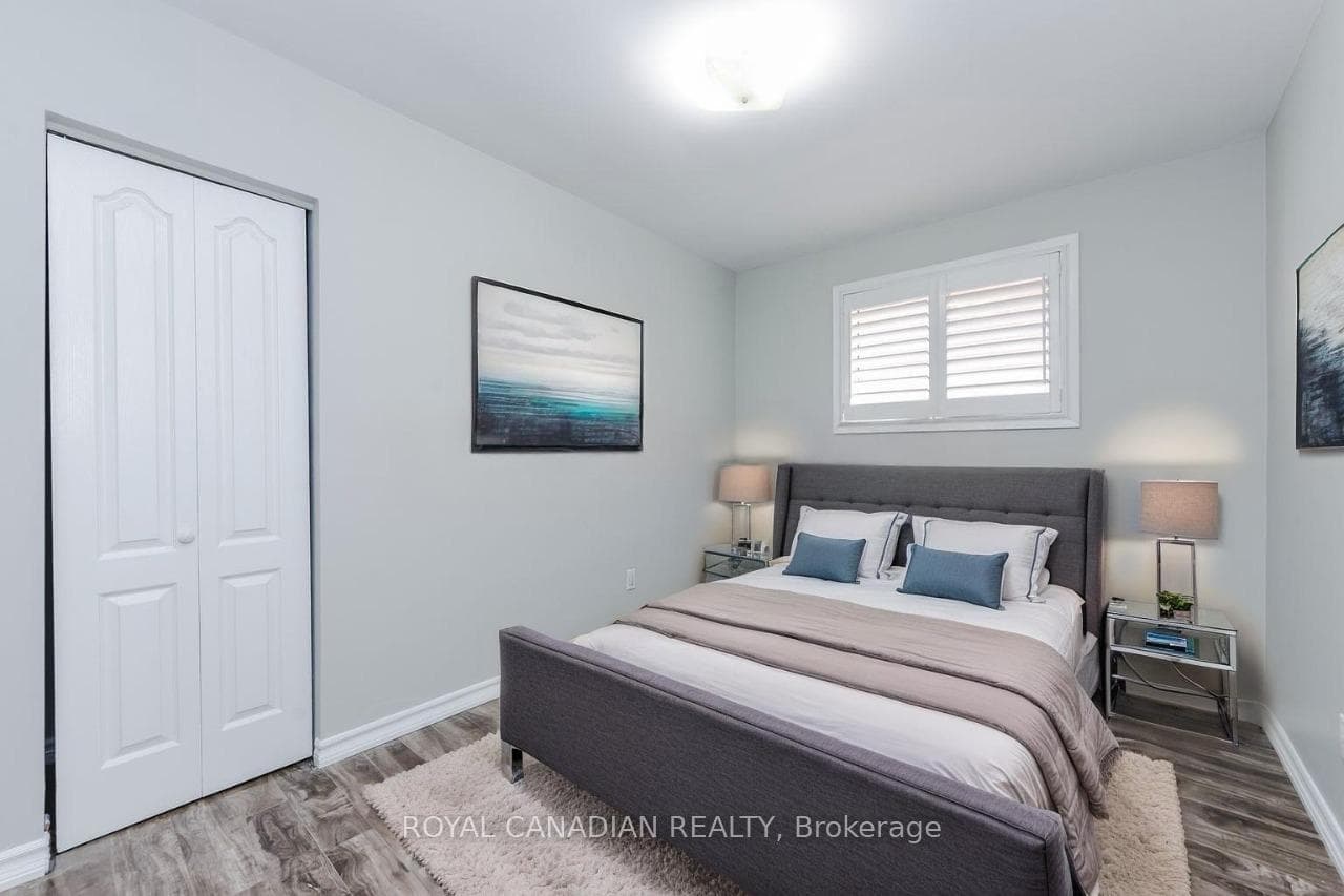7566 Lockington Crescent - Detached photo 17 of 48 in Mississauga, Ontario