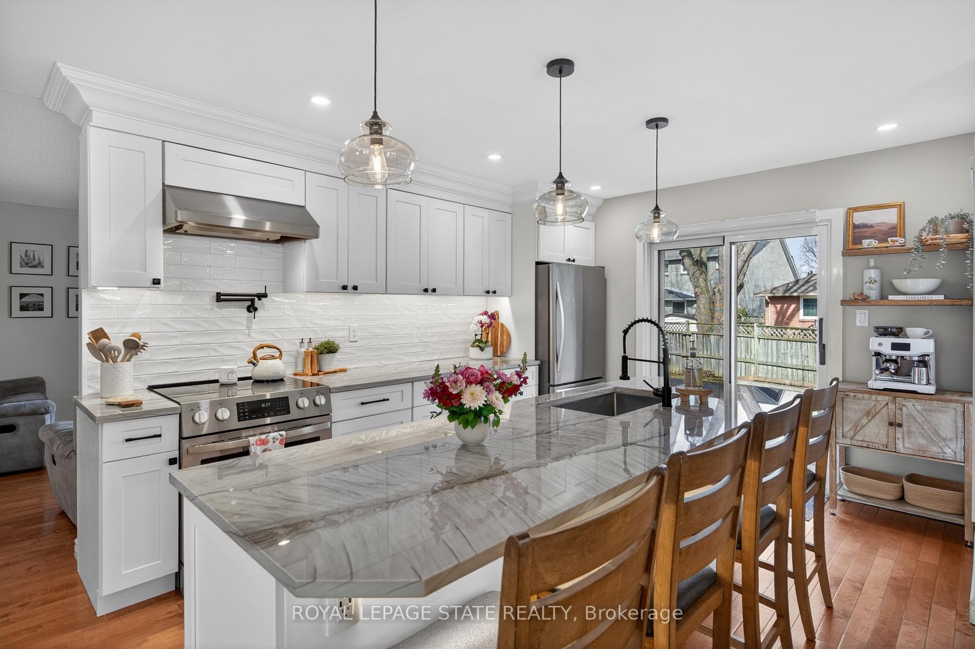 1151 Campbell Court - Detached photo 13 of 50 in Burlington, Ontario