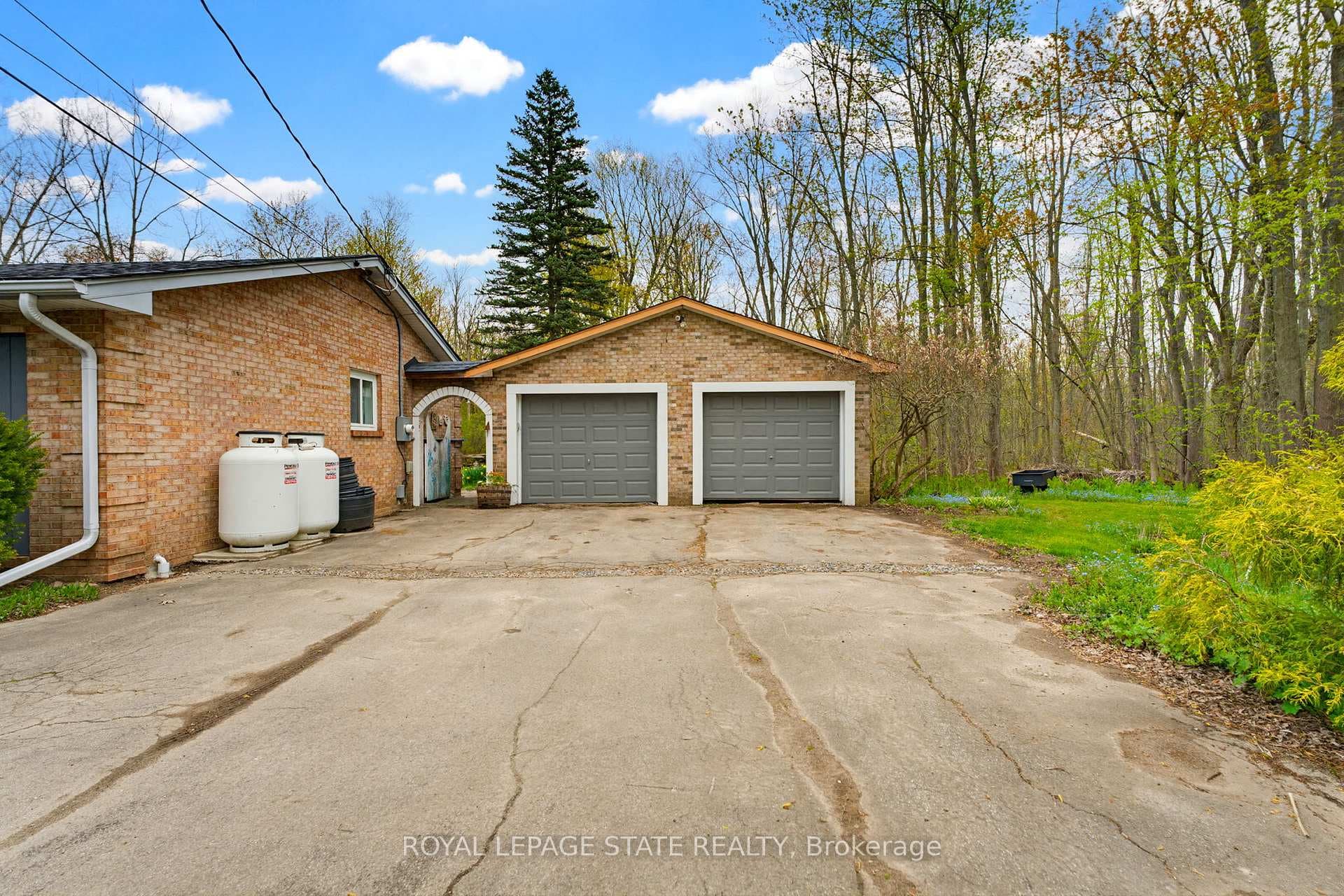 10 huisman Lane - Detached photo 4 of 50 in Hamilton, Ontario