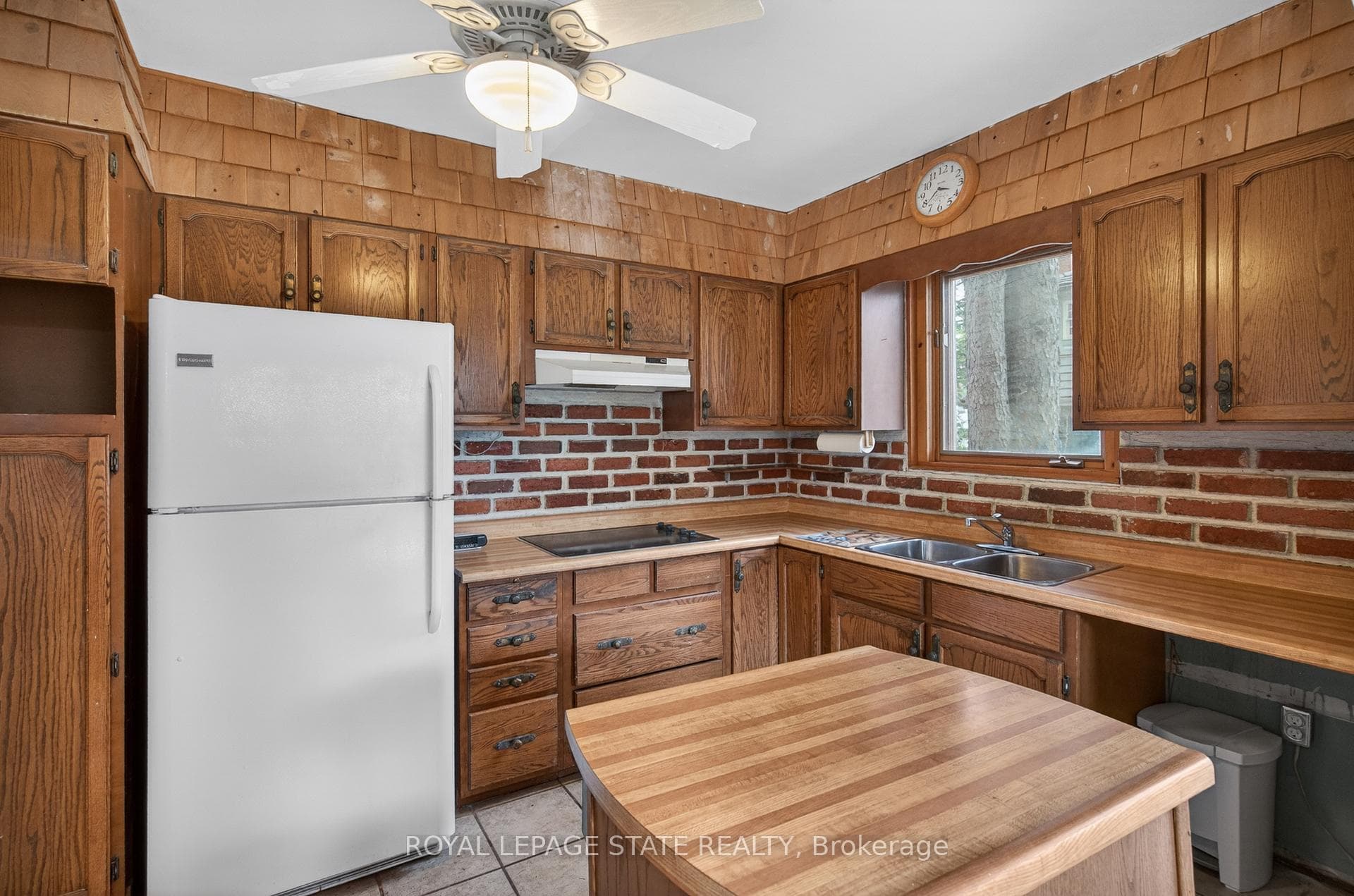 893 Lasalle Park Road - Detached photo 14 of 47 in Burlington, Ontario