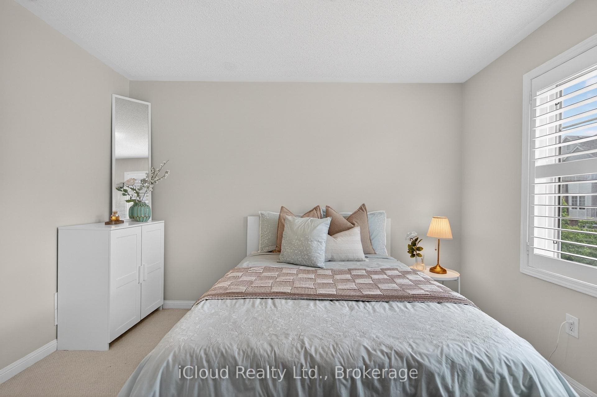 676 Speyer Circle - Semi-Detached photo 36 of 47 in Milton, Ontario