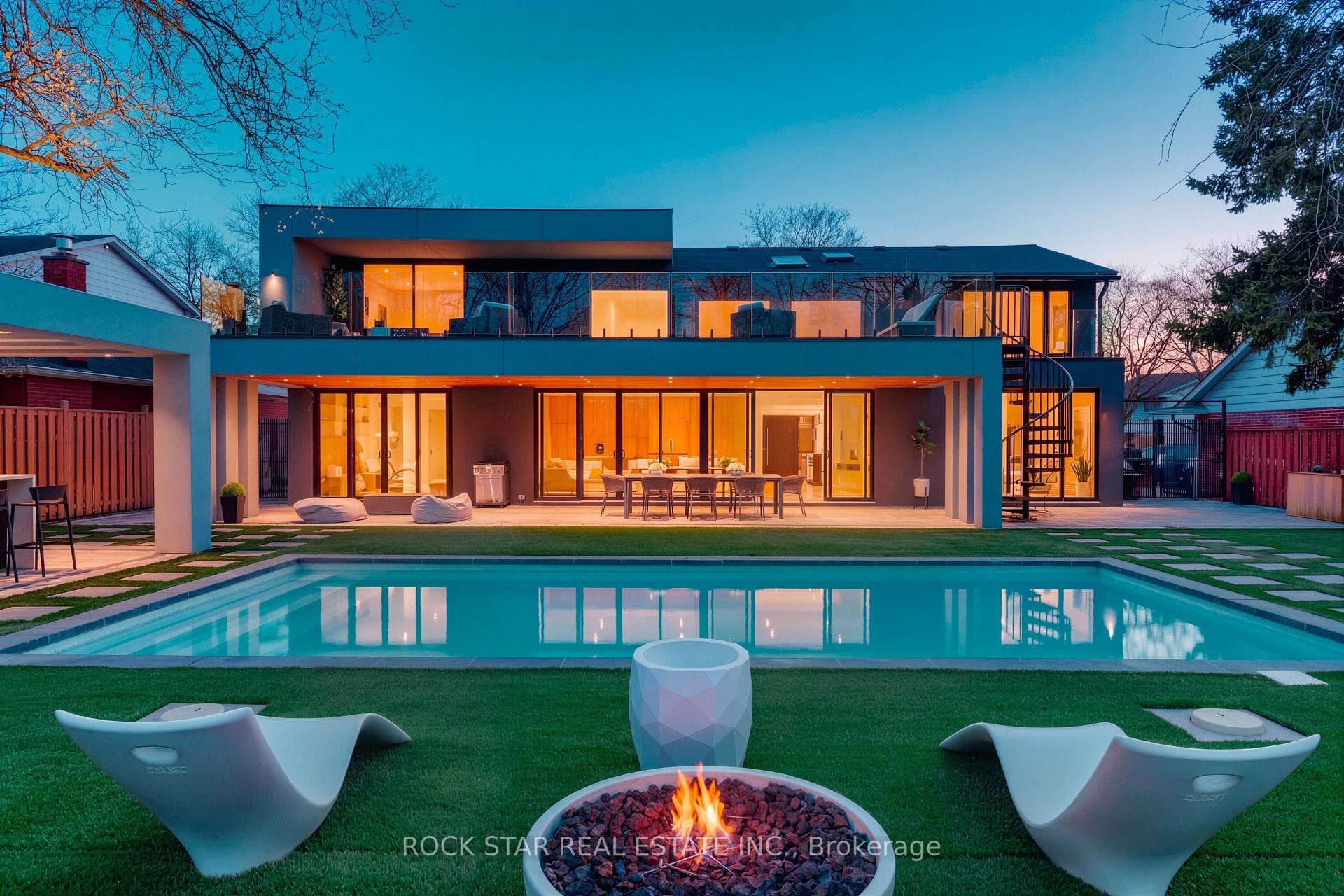 370 Goodram Drive - Detached for sale in Tyandaga, Ontario