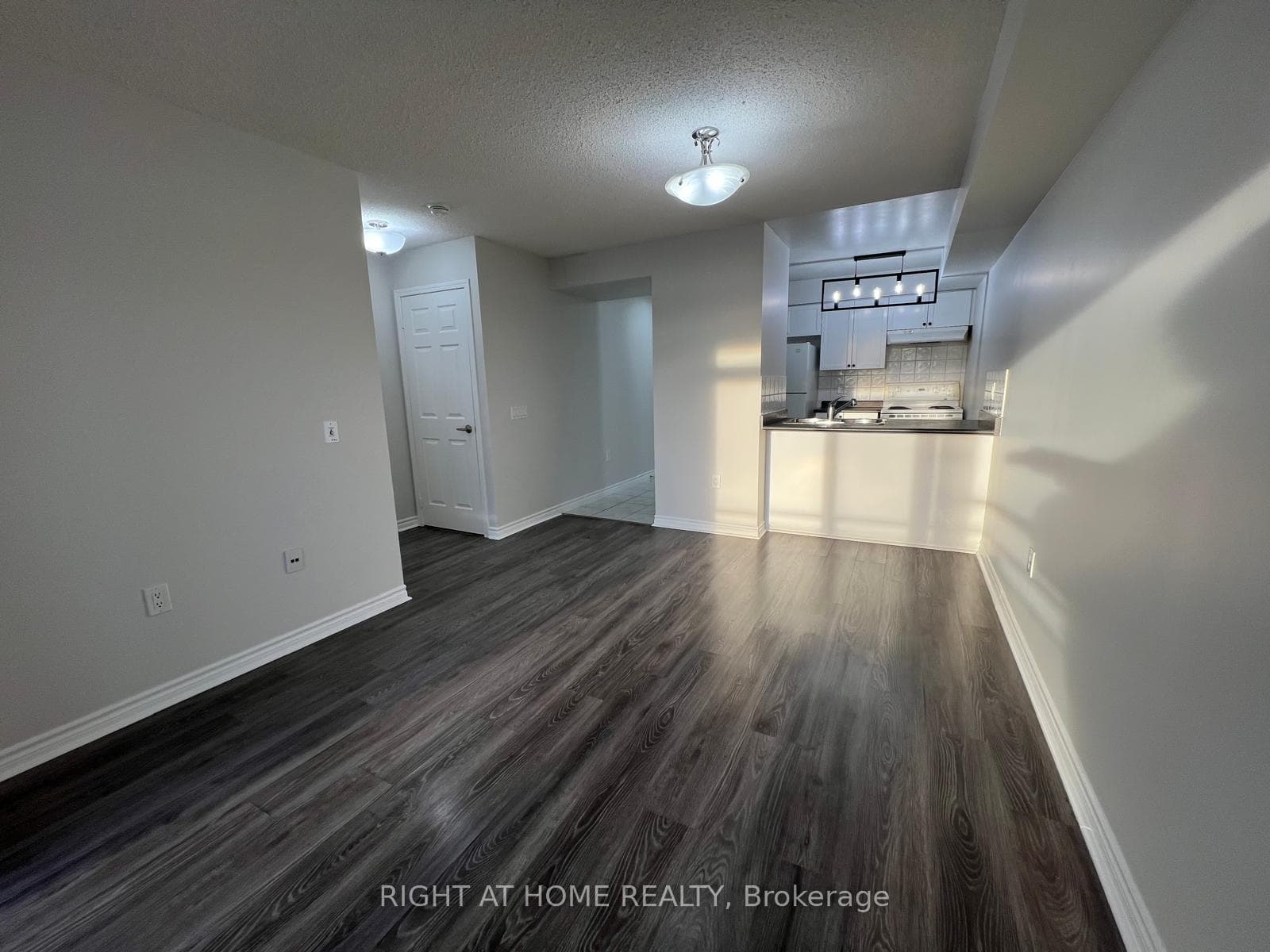 55 Strathaven Drive Unit 1808 - Condo photo 9 of 34 in Mississauga, Ontario