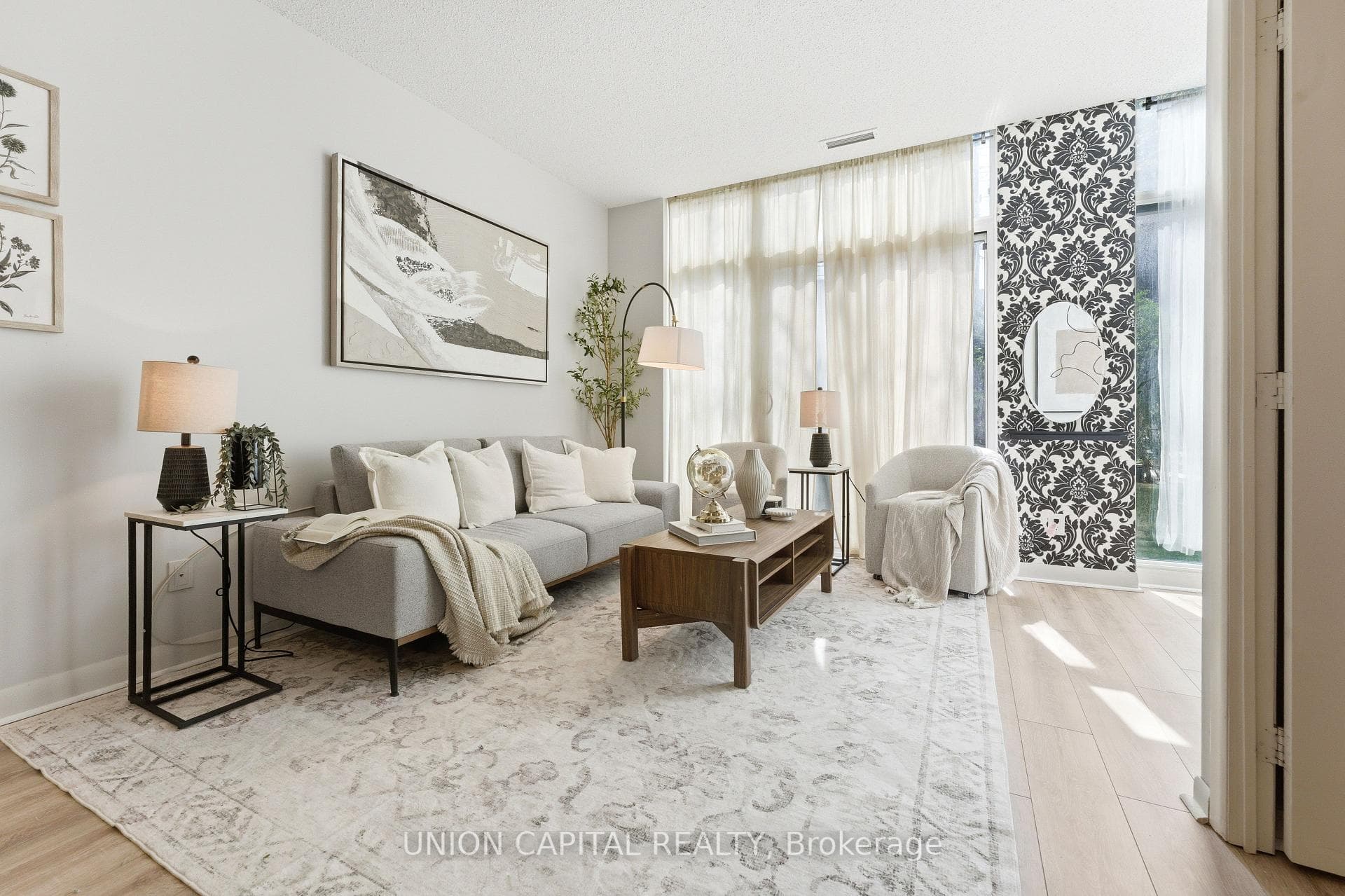 525 Wilson Avenue Unit 147 - Condo photo 2 of 37 in North York (Bathurst Manor / Clanton Park), Ontario