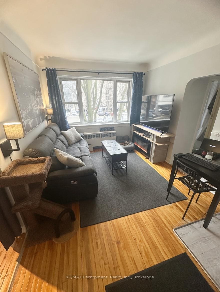 60 Robinson Street Unit 305 - Condo photo 5 of 12 in Hamilton, Ontario