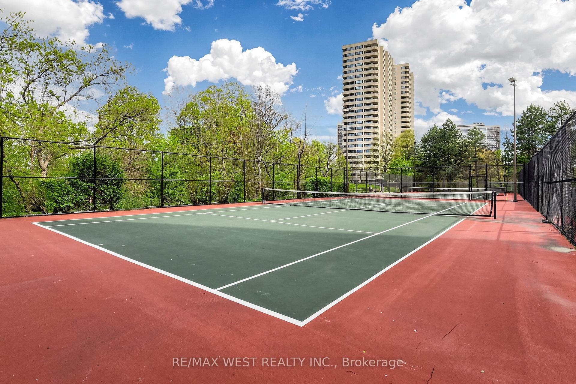 5 Concorde Place Unit 1302 - Condo photo 44 of 47 in Don Mills / Parkwoods / Victoria Village, Ontario