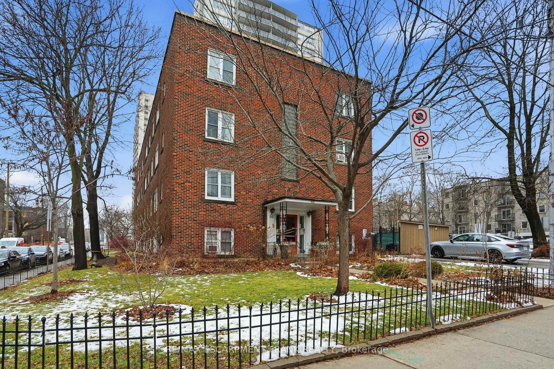60 ROBINSON Street Unit 104 - Condo photo 5 of 27 in Hamilton, Ontario
