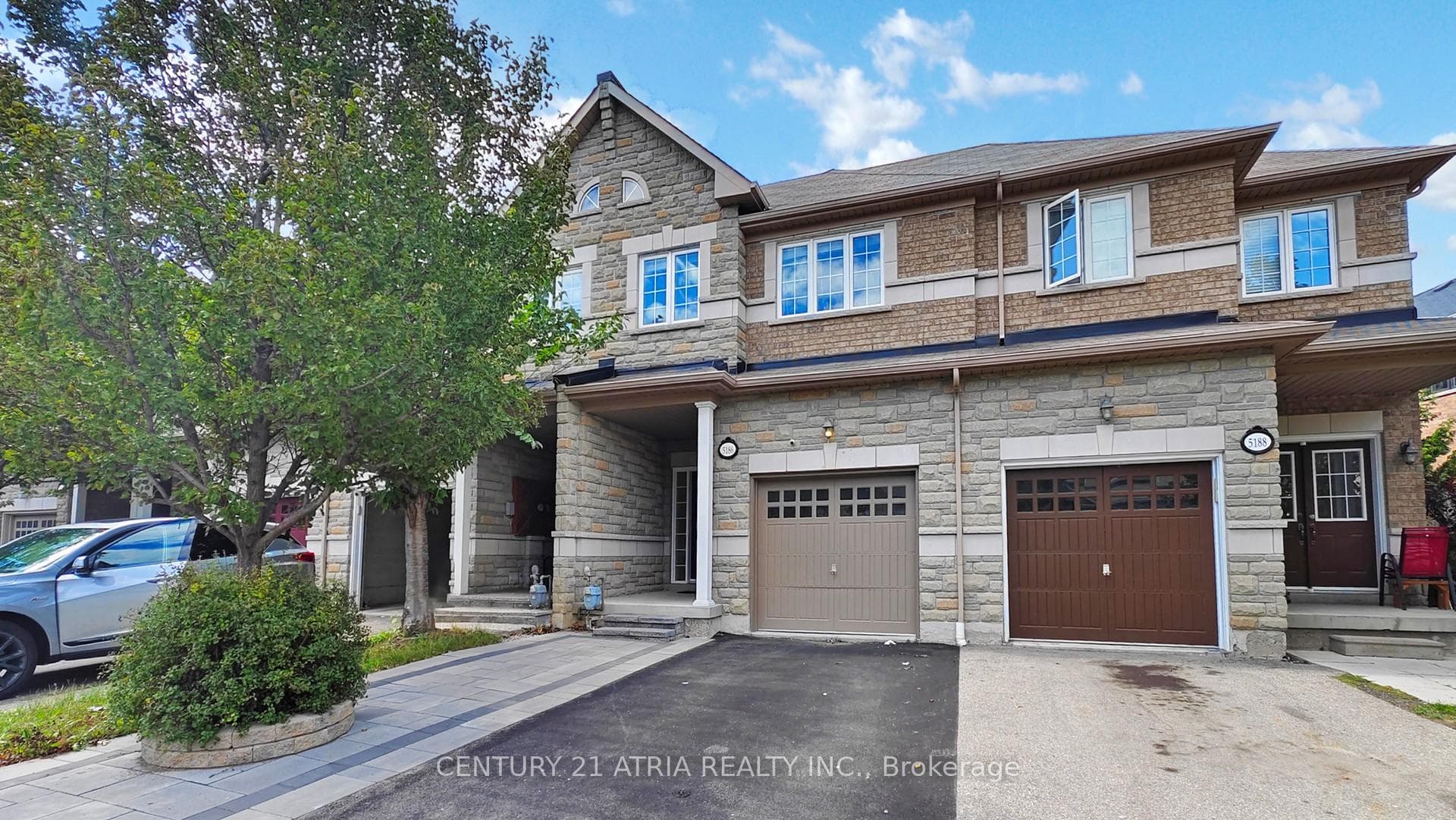 5186 Angel Stone Drive - home for sale in Mississauga, Ontario