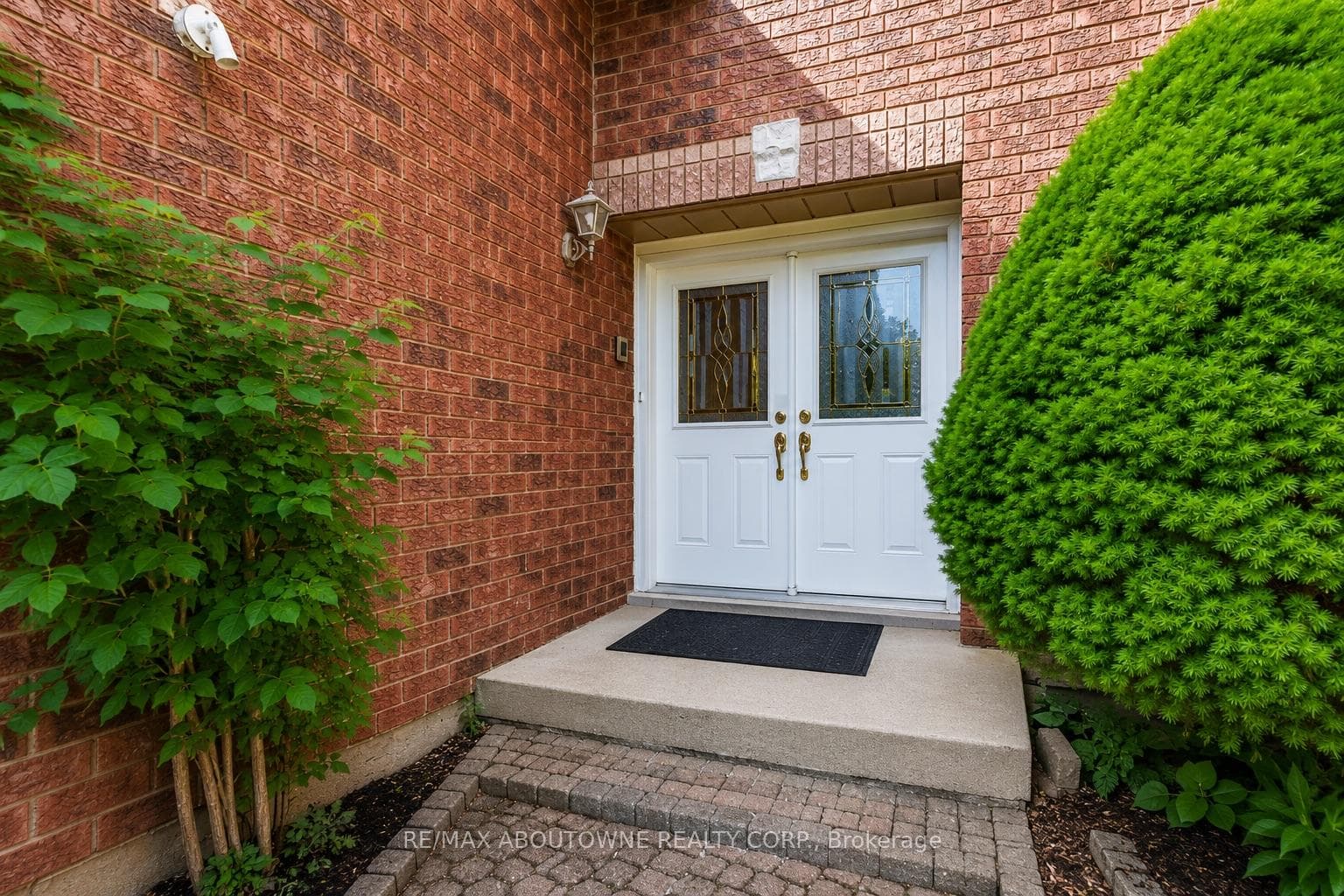 2055 Blacksmith Lane - Detached photo 3 of 49 in Oakville, Ontario