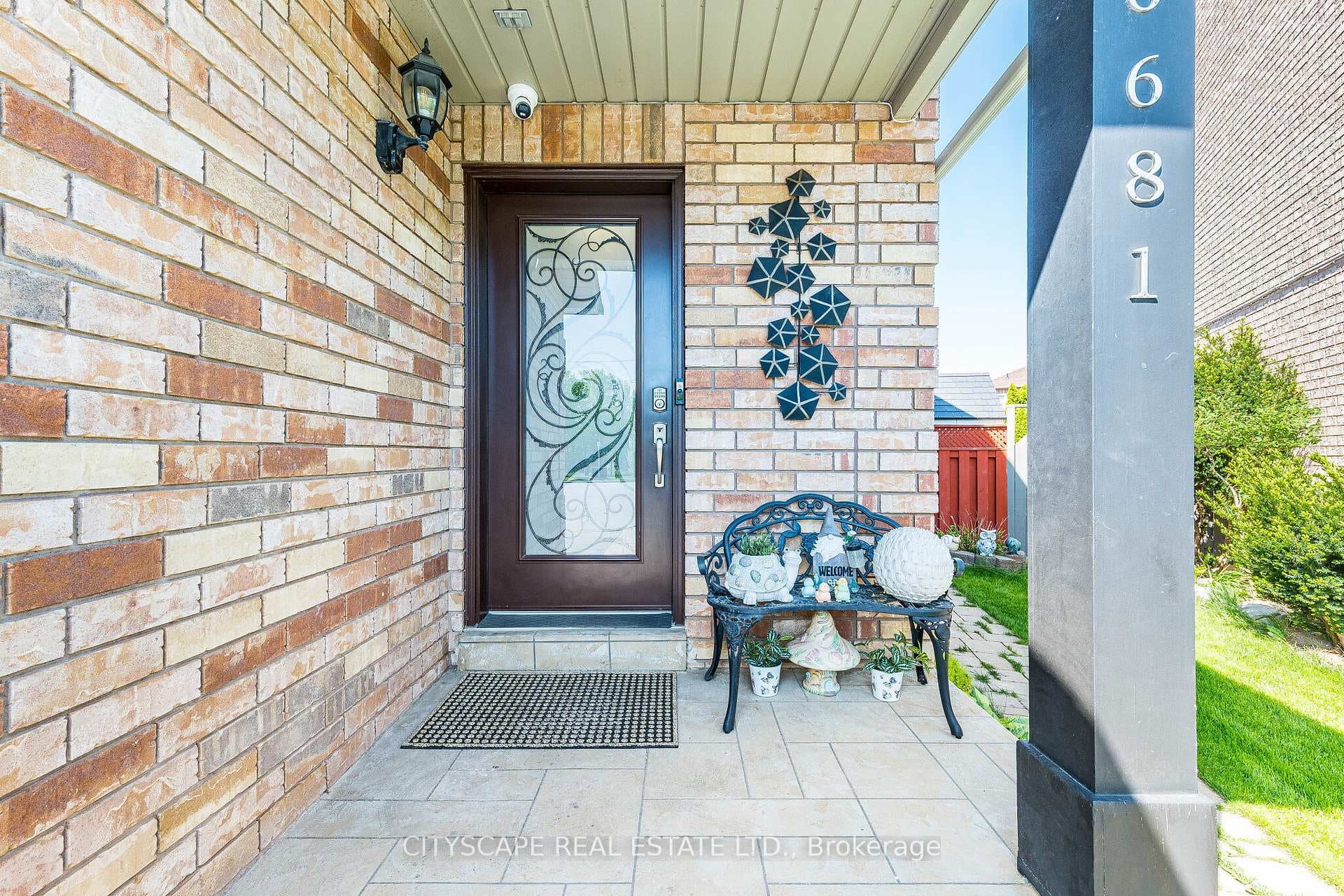 6681 Jazzy Mews - Semi-Detached photo 4 of 50 in Mississauga, Ontario
