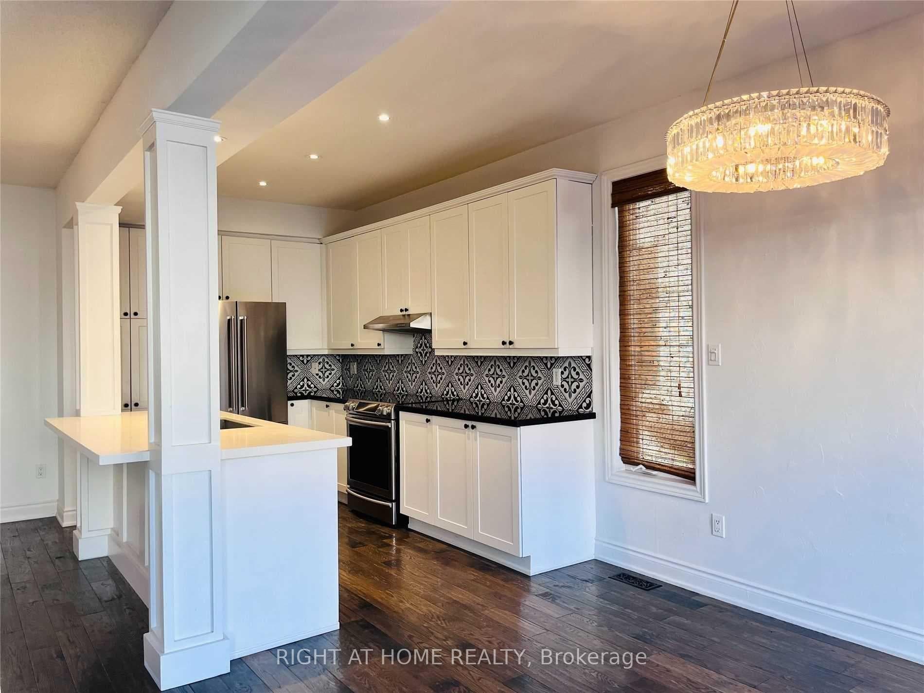 2471 Felhaber Crescent - Semi-Detached photo 8 of 23 in Oakville, Ontario