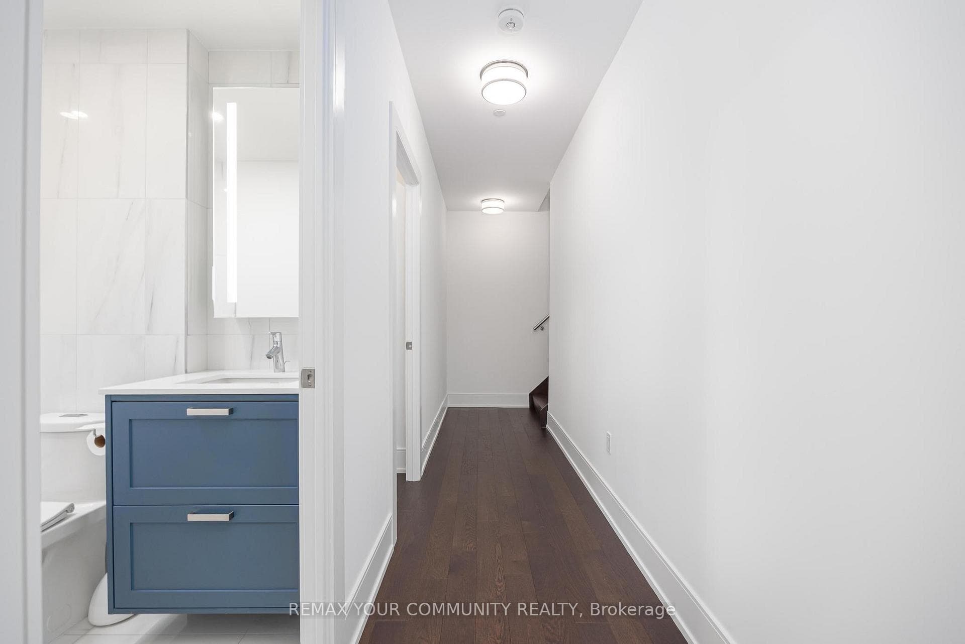 10 Inn On The Park Drive Unit 110 - Condo photo 22 of 38 in Don Mills / Parkwoods / Victoria Village, Ontario