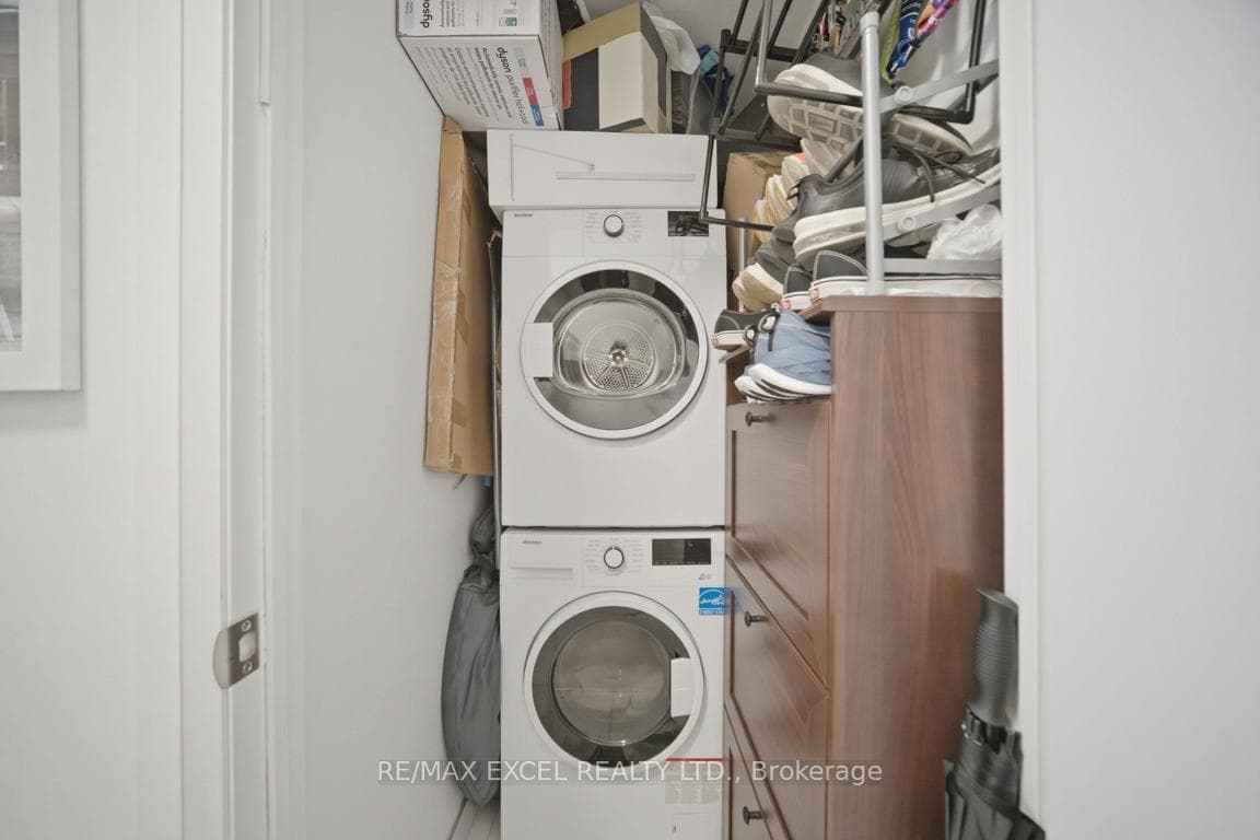 33 Frederick Todd Way Unit 303 - Condo photo 37 of 49 in Flemingdon Park / Don Mills, Ontario