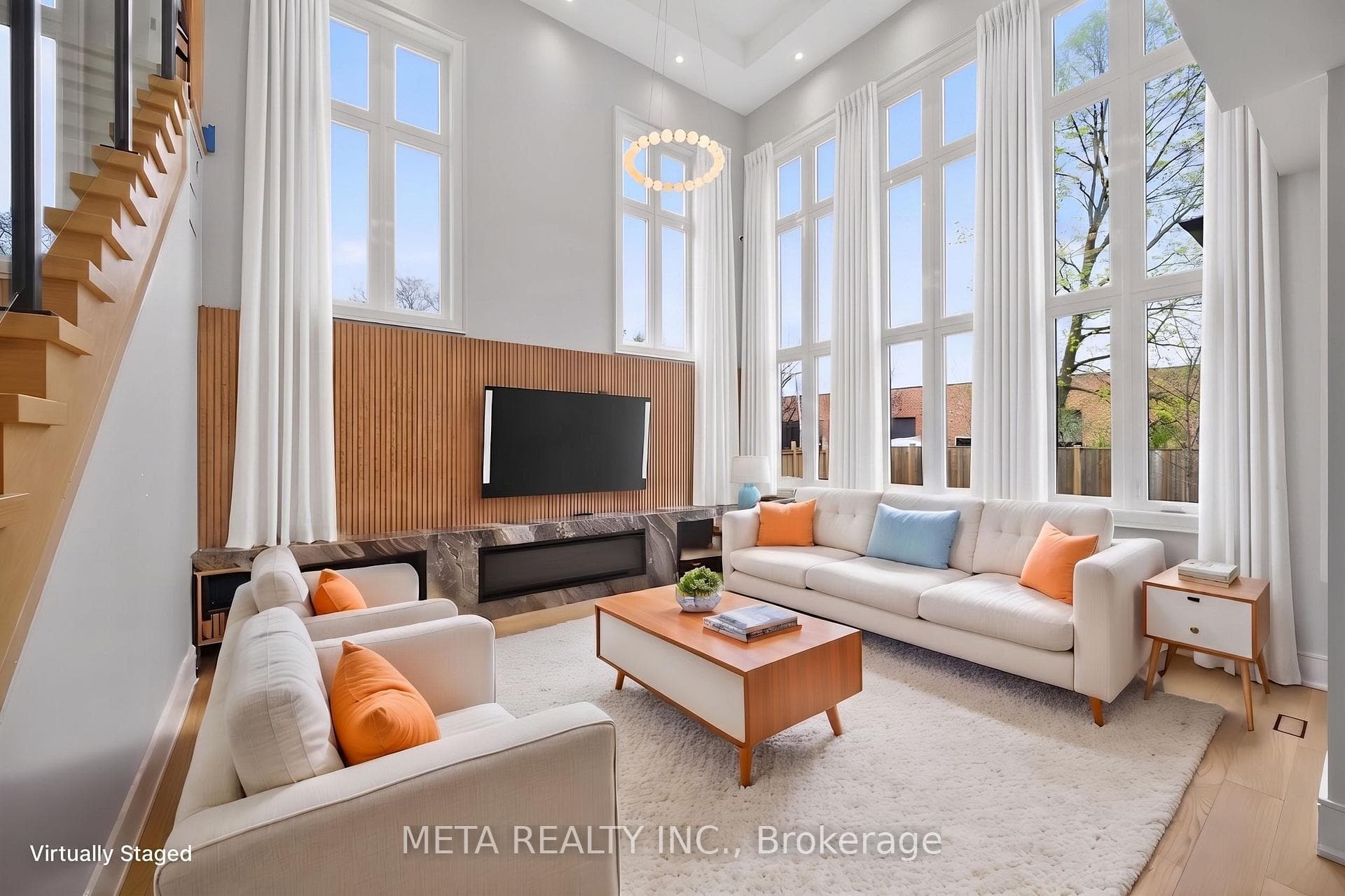 1035 Pinegrove Road - Detached photo 13 of 27 in Oakville, Ontario