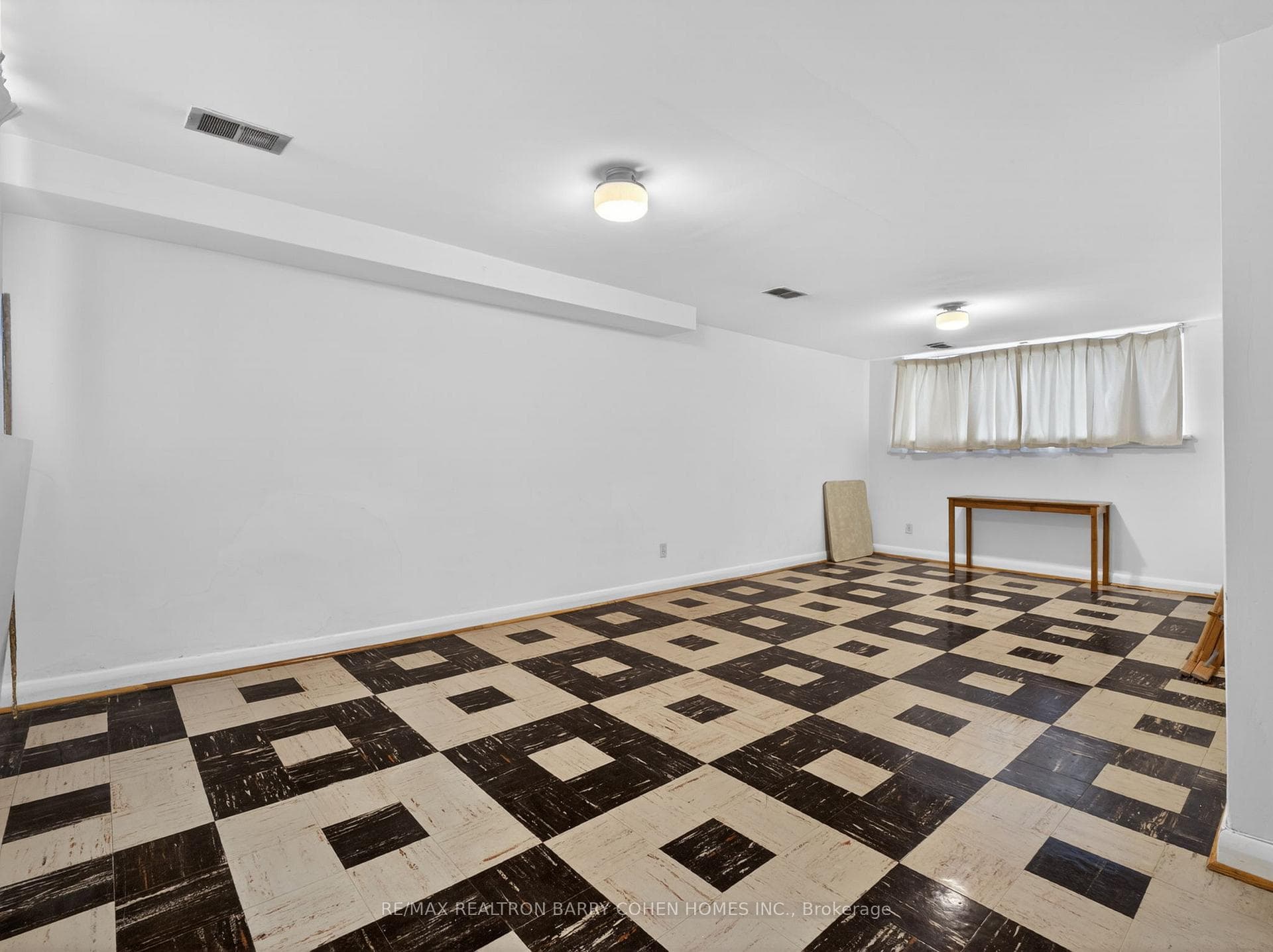 4 Malabar Place - Detached photo 13 of 19 in Don Mills / Parkwoods / Victoria Village, Ontario