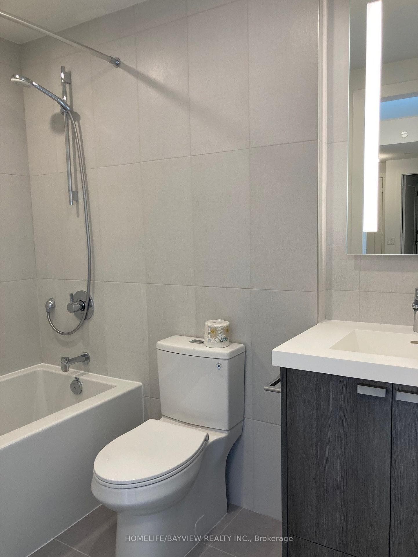 30 Inn On The Park Drive Unit 4303 - Condo photo 10 of 15 in Don Mills / Parkwoods / Victoria Village, Ontario