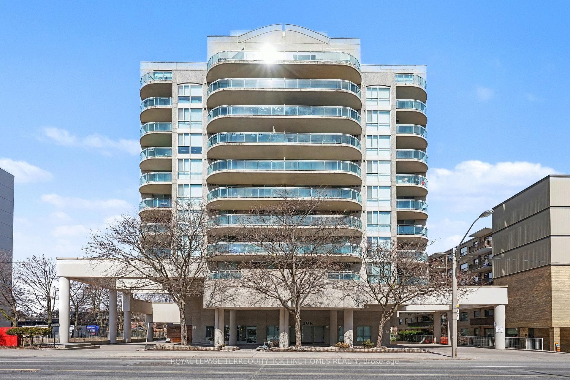 398 Eglinton Avenue Unit 1009 - Condo photo 2 of 39 in Leaside / Davisville, Ontario