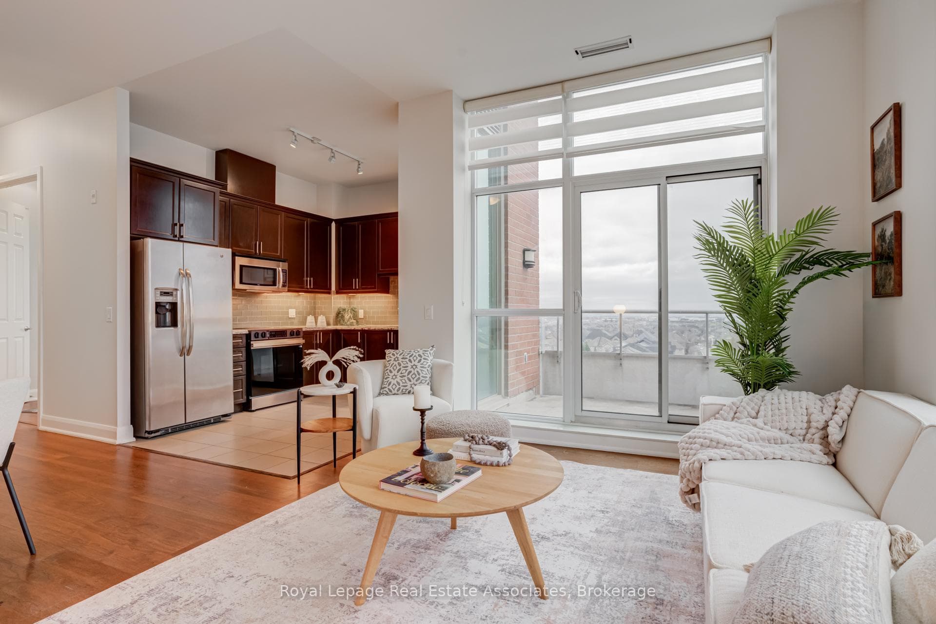 2470 Prince Michael Drive Unit 712 - Condo photo 17 of 49 in Oakville, Ontario