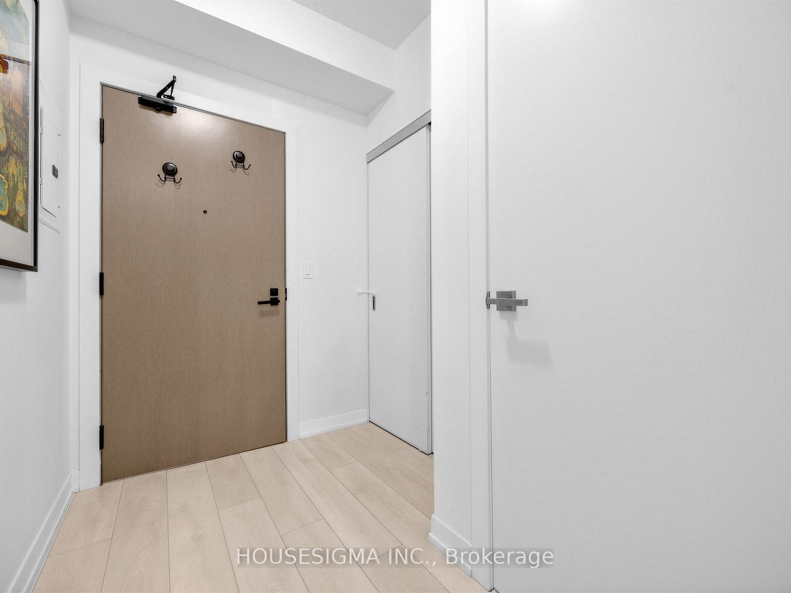 223 St.Clair Avenue Unit 306 - Condo photo 24 of 26 in Annex / Yorkville / Summerhill, Ontario