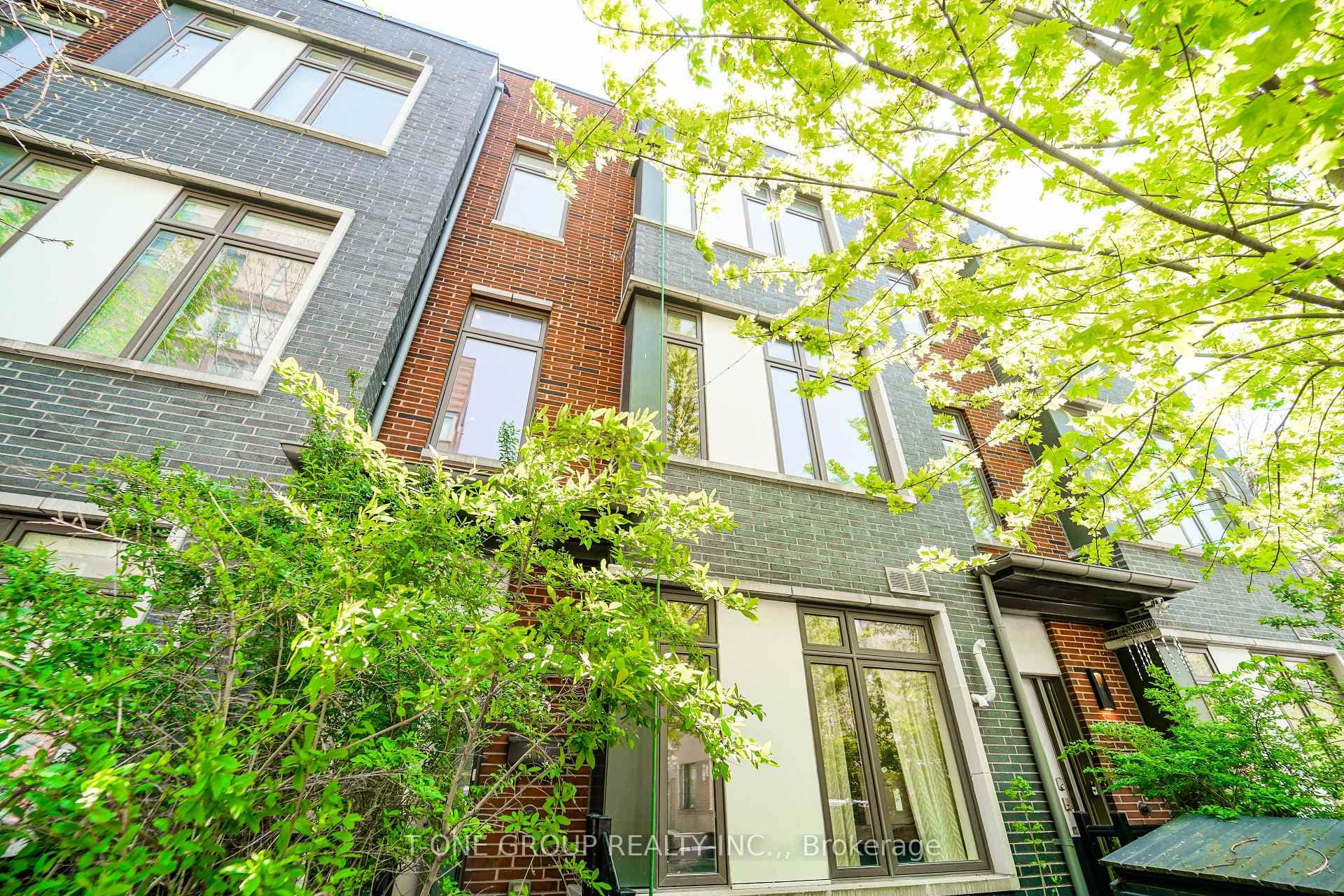 55 Sutton Avenue - Townhouse photo 3 of 38 in Regent Park / Cabbagetown / St. James Town, Ontario