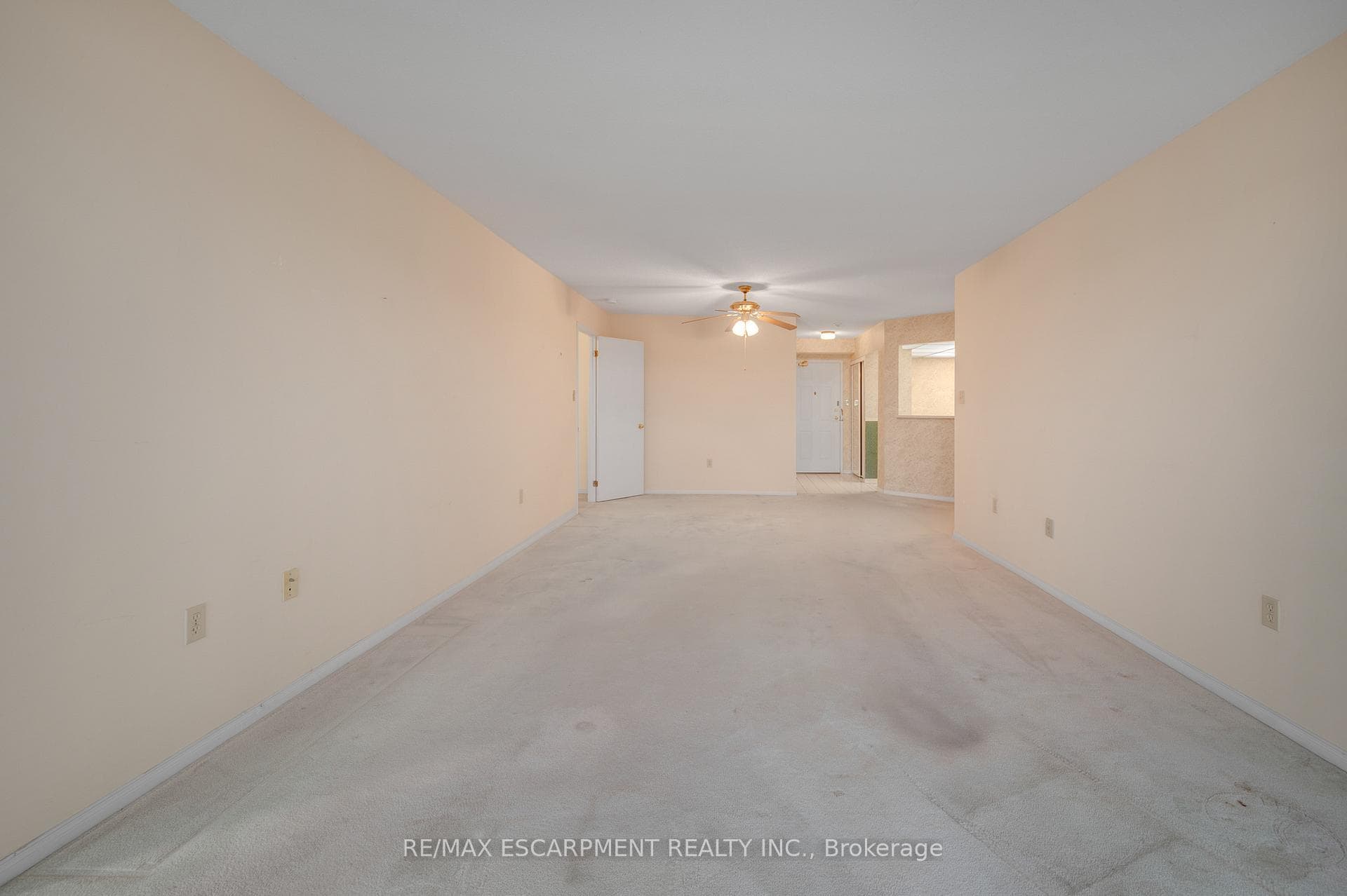 5070 Pinedale Avenue Unit 302 - Condo photo 8 of 36 in Burlington, Ontario