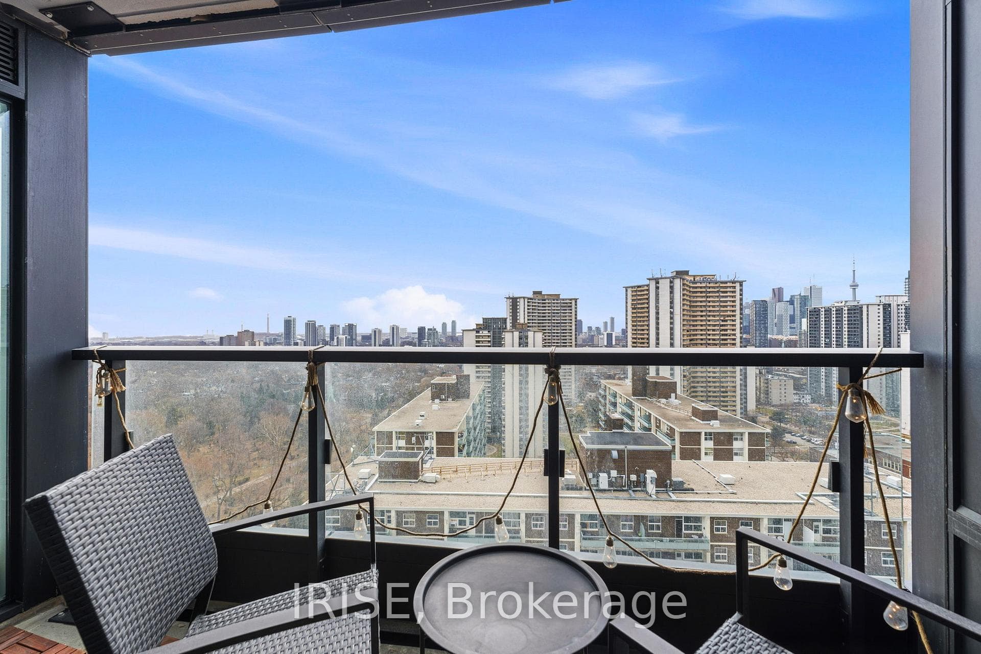 585 Bloor St N/A Unit 2019 - Condo photo 2 of 22 in Regent Park / Cabbagetown / St. James Town, Ontario