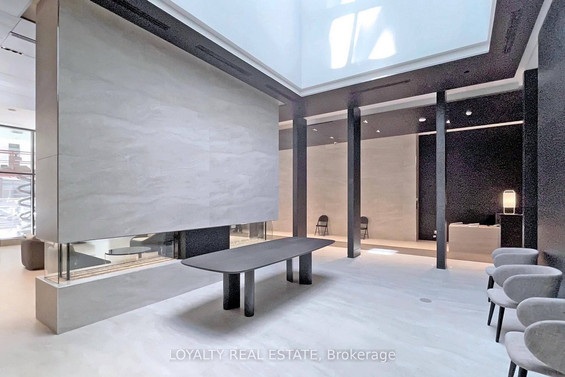 2221 Yonge Street Unit 1705 - Condo photo 46 of 46 in Leaside / Davisville, Ontario