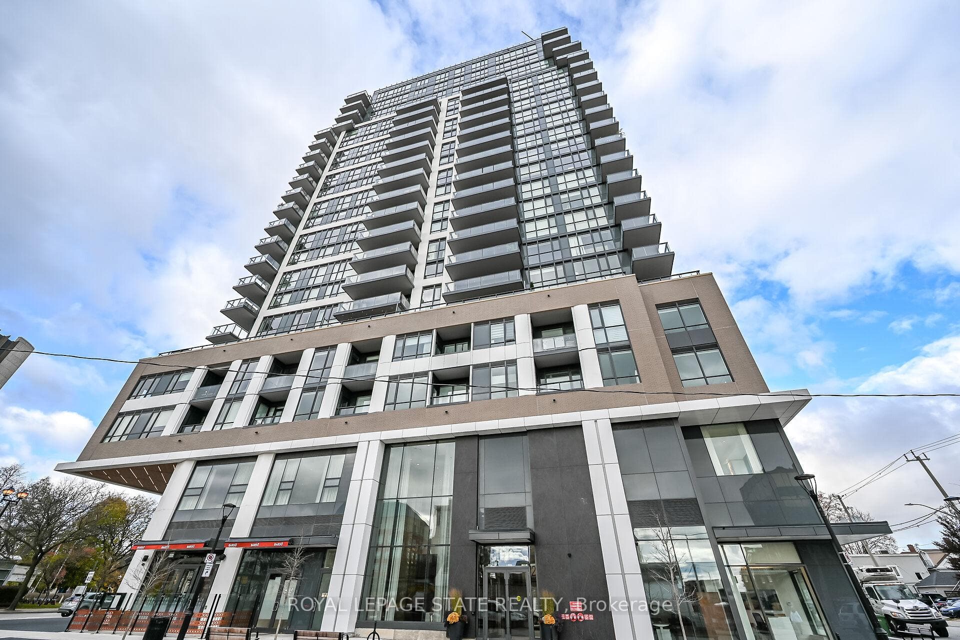 2007 James Street Unit 1707 - home for sale in Burlington, Ontario
