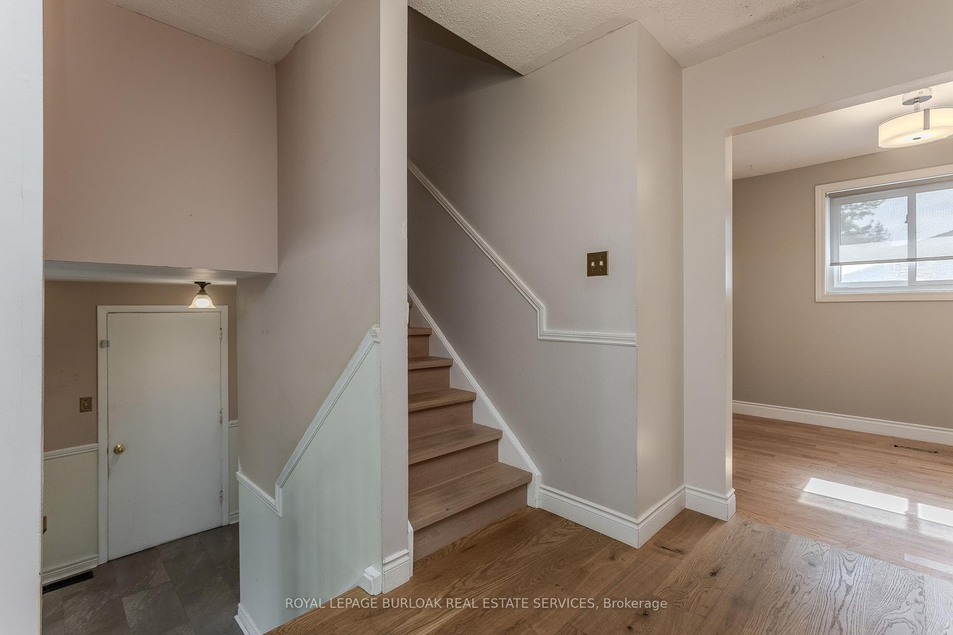 3118 Centennial Drive - Detached photo 12 of 39 in Burlington, Ontario