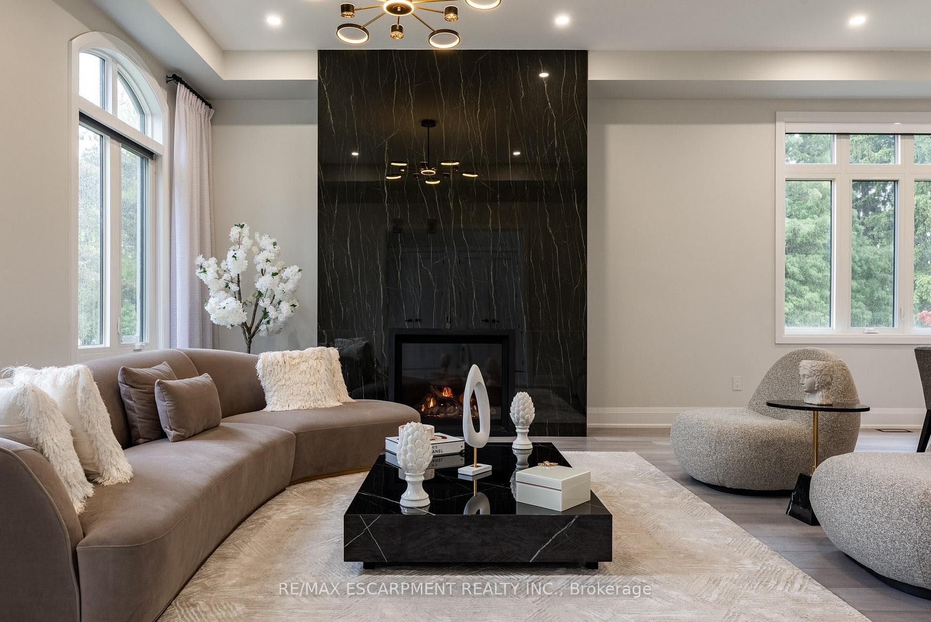2110 Stonehouse Crescent - Detached photo 9 of 50 in Mississauga, Ontario