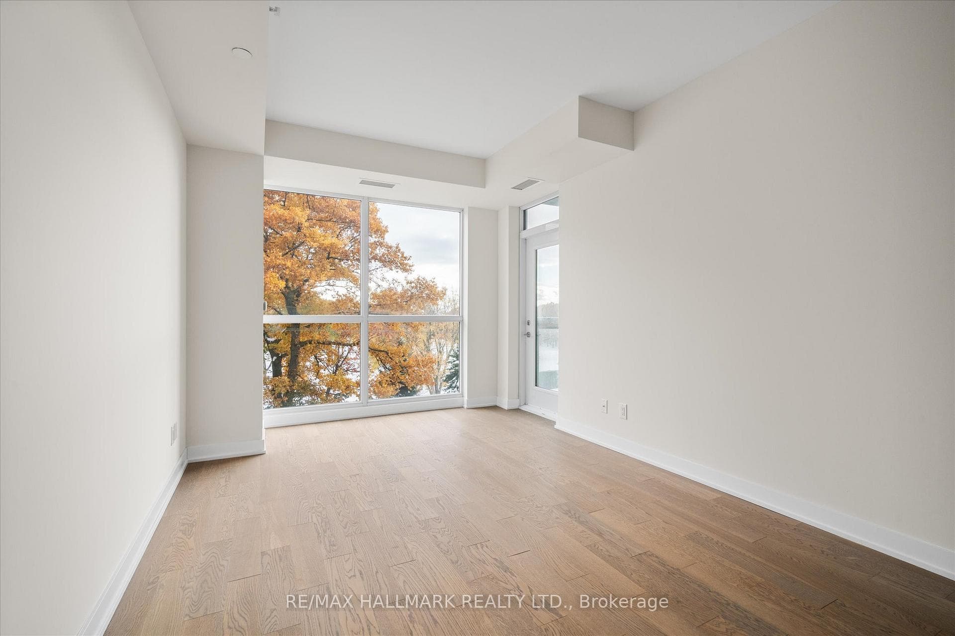 1350 Kingston Road Unit 409 - Condo photo 13 of 34 in Birch Cliff / Cliffside, Ontario