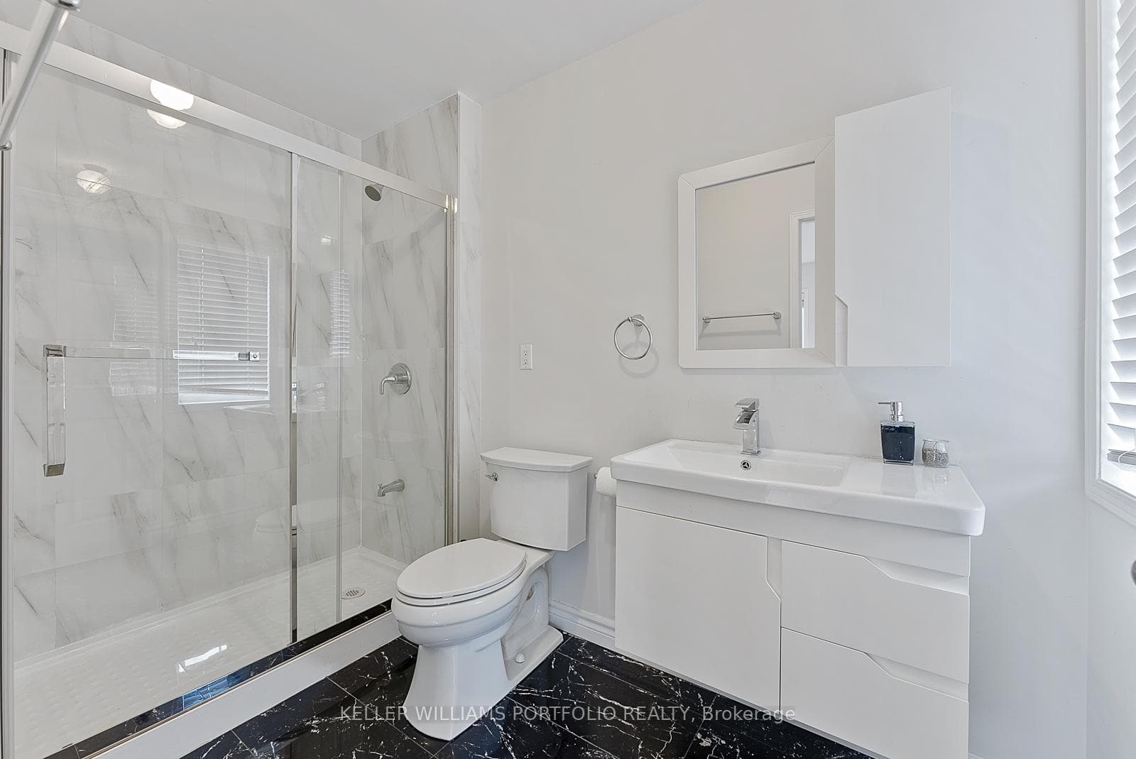 118 Gatwick Drive - Semi-Detached photo 26 of 50 in Oakville, Ontario