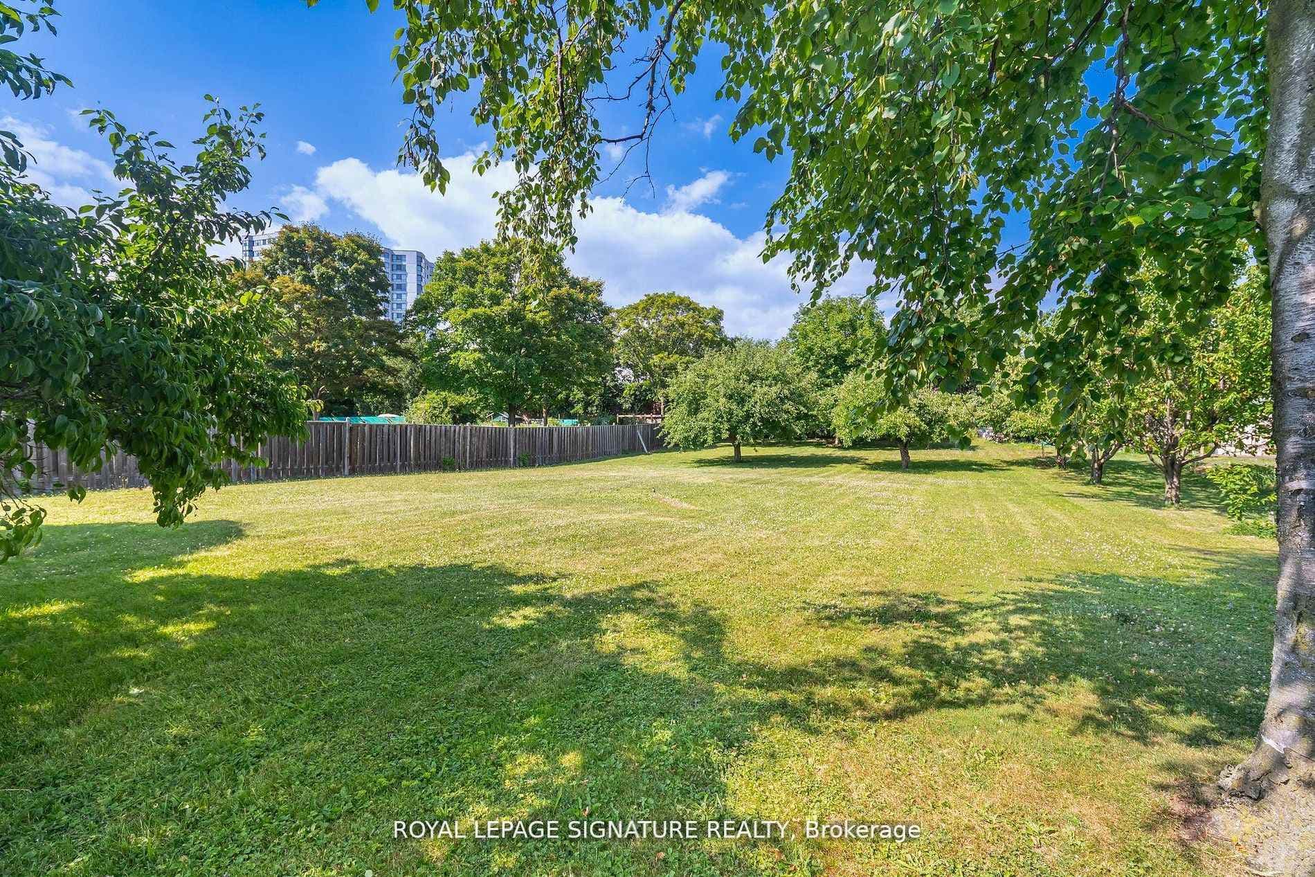 4097 Hickory Drive - Detached photo 2 of 42 in Mississauga, Ontario