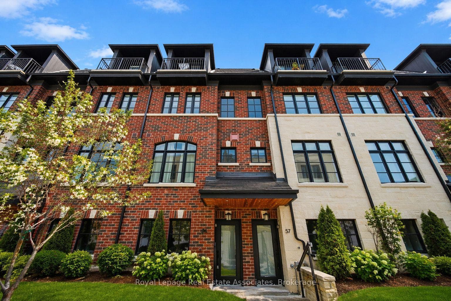 30 Lunar Crescent Unit 56 - home for sale in Mississauga, Ontario