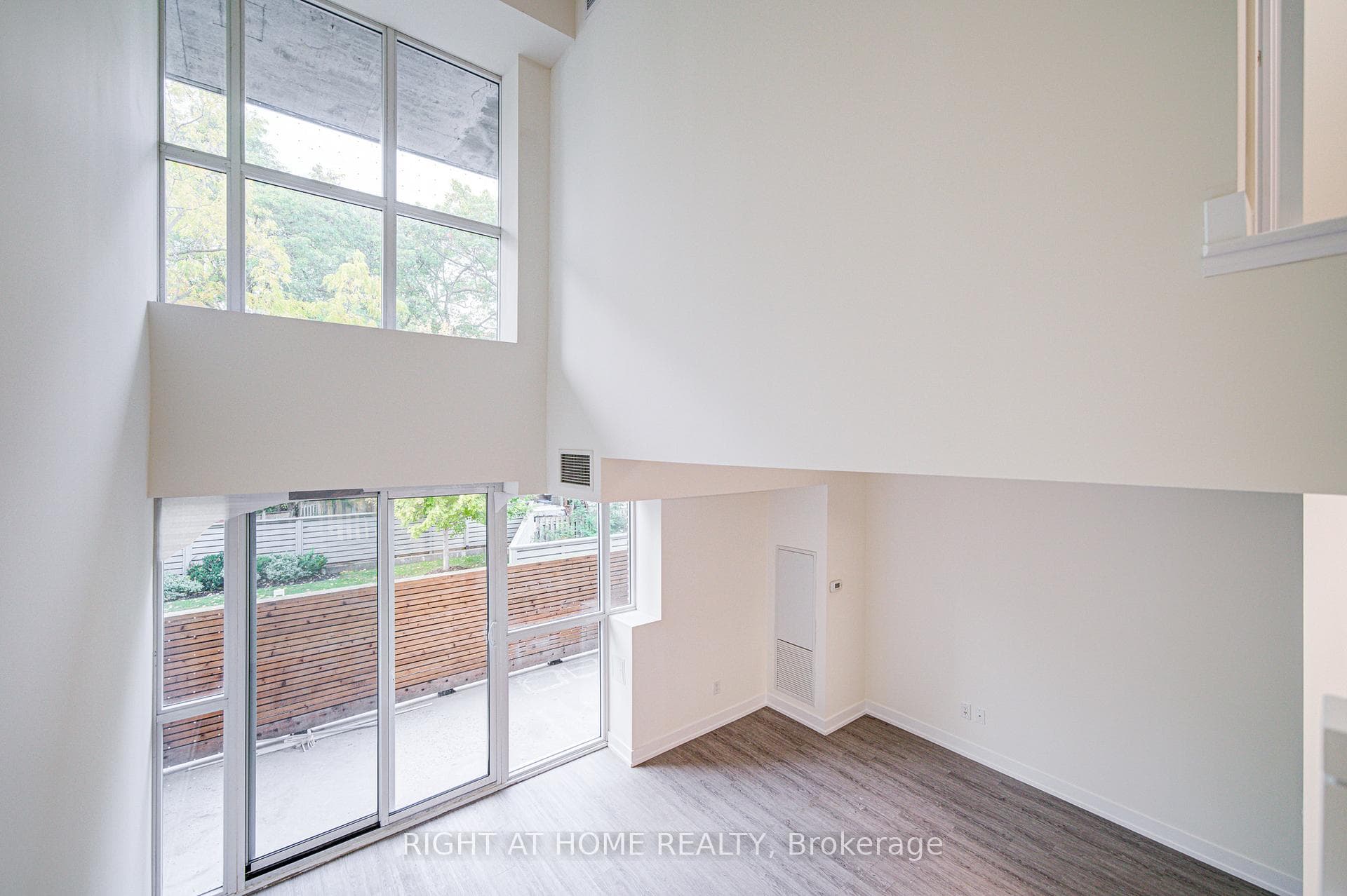 1350 Kingston Road Unit TH03 - Condo photo 15 of 25 in Birch Cliff / Cliffside, Ontario