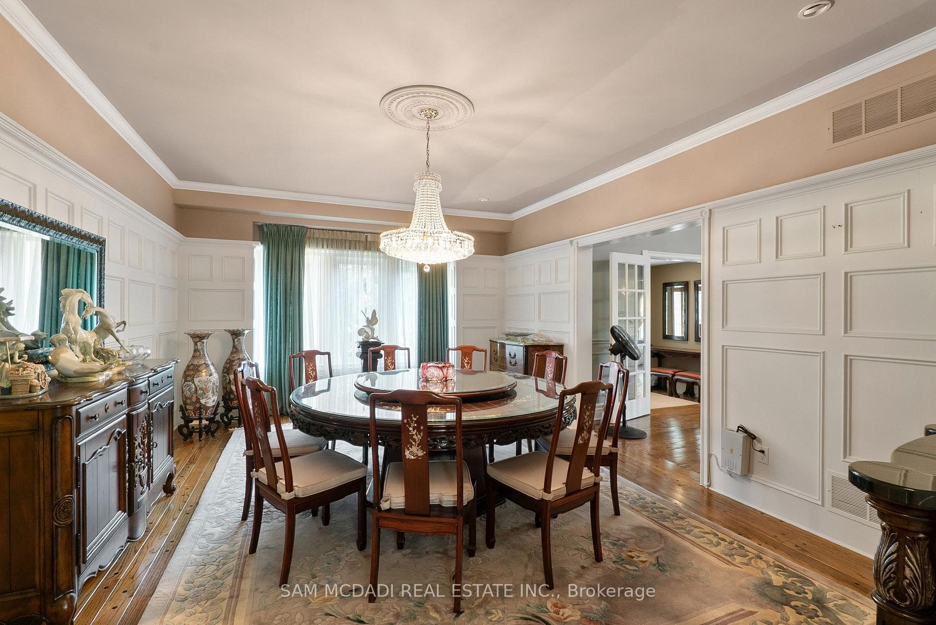 2235 Shawanaga Trail - Detached photo 7 of 48 in Mississauga, Ontario