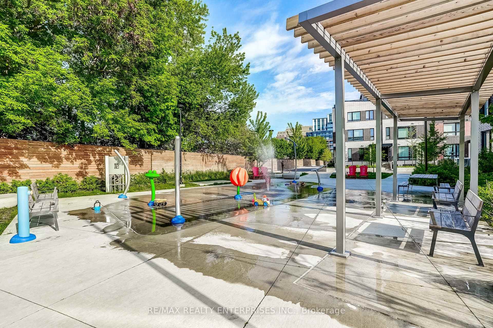 40 Ed Clark Gardens Unit 16 - Condo photo 31 of 31 in Keelesdale / Eglinton West, Ontario