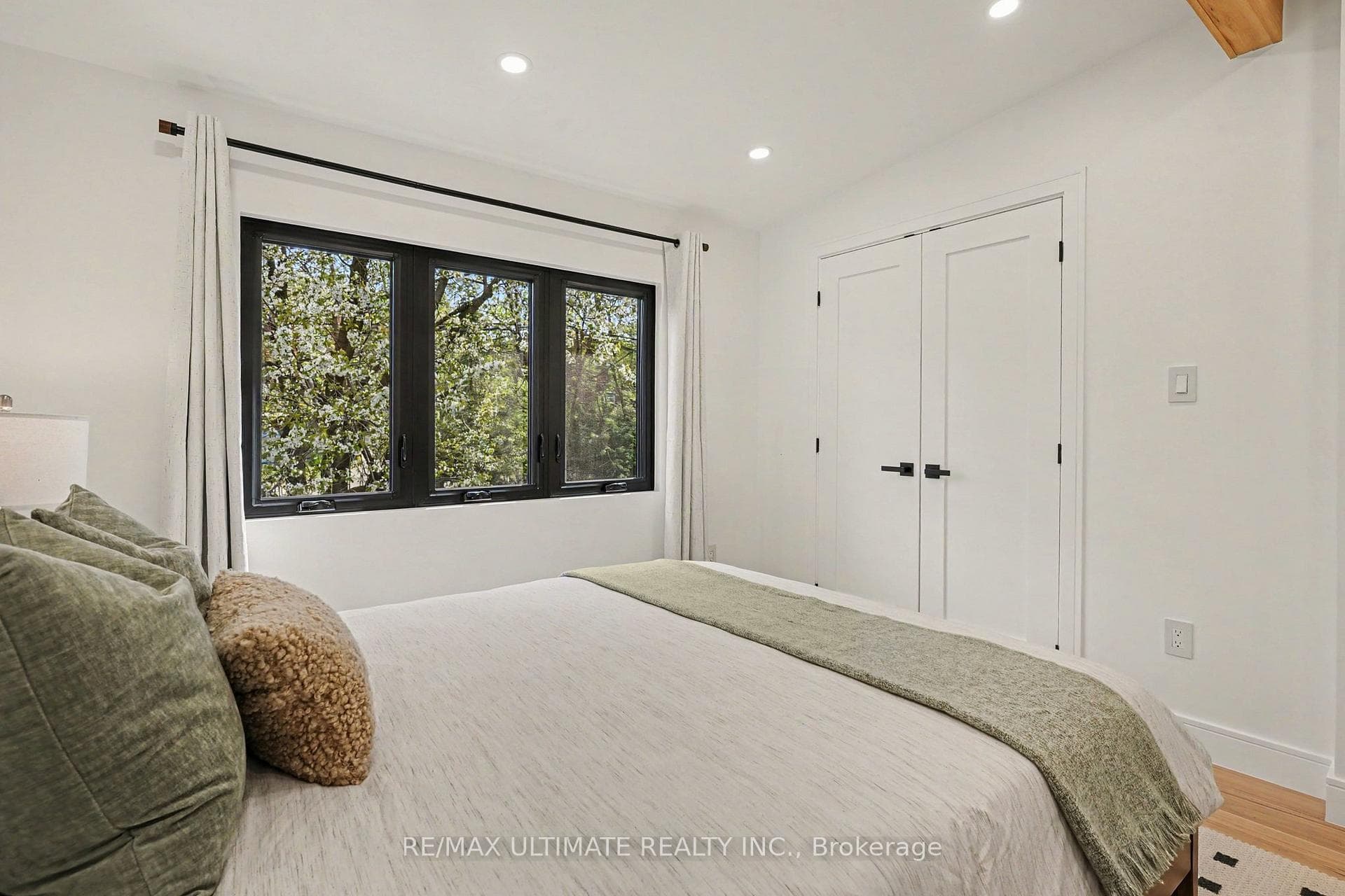 89 Alberta Avenue - Semi-Detached photo 26 of 49 in Annex / Yorkville / Summerhill, Ontario