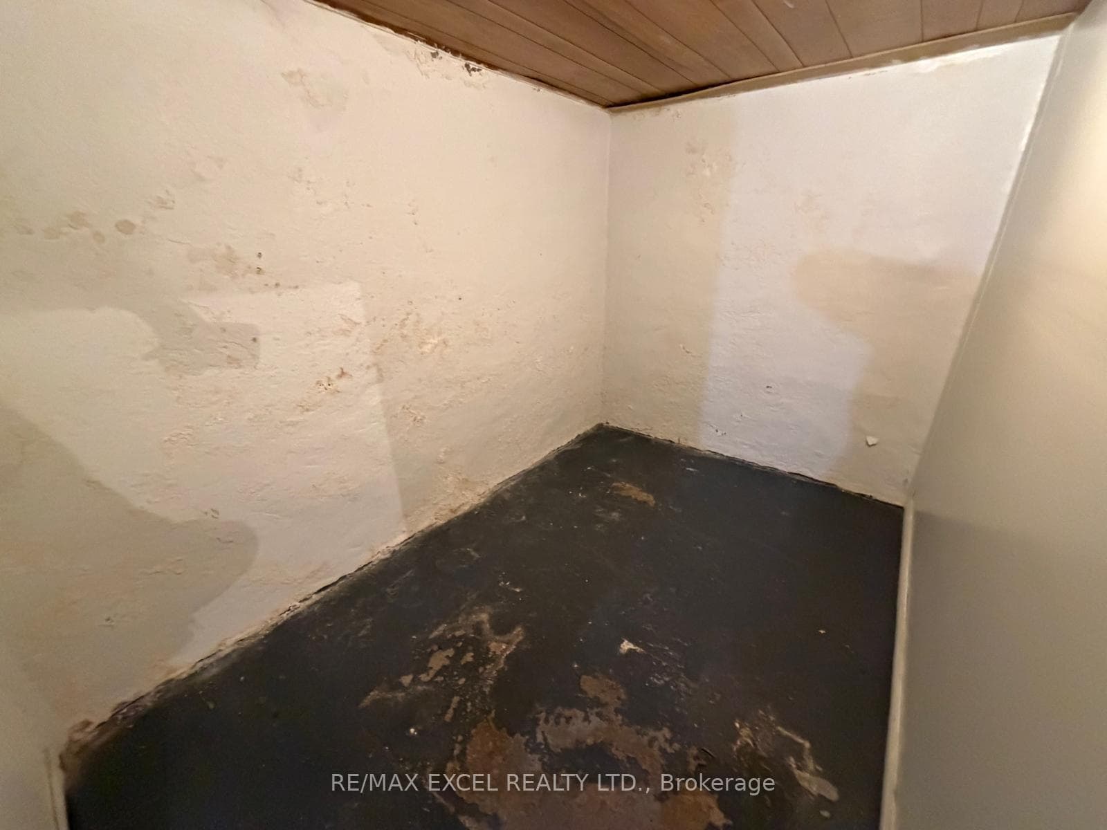 515 Warden Avenue Unit Main Flr & Bsmt, Unit A - Detached photo 8 of 17 in Birch Cliff / Cliffside, Ontario