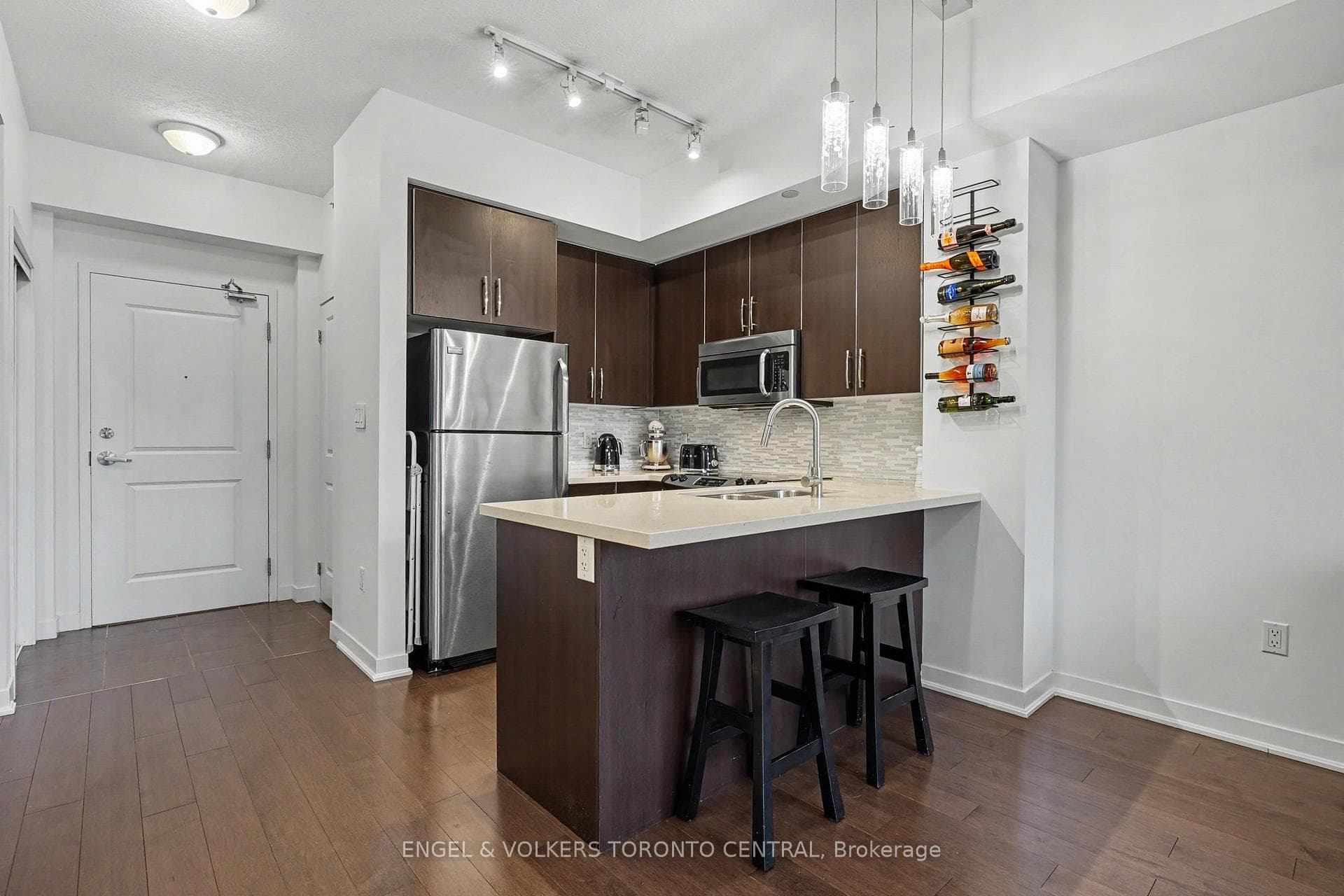 90 Charlton Avenue Unit 706 - Condo photo 6 of 20 in Hamilton, Ontario