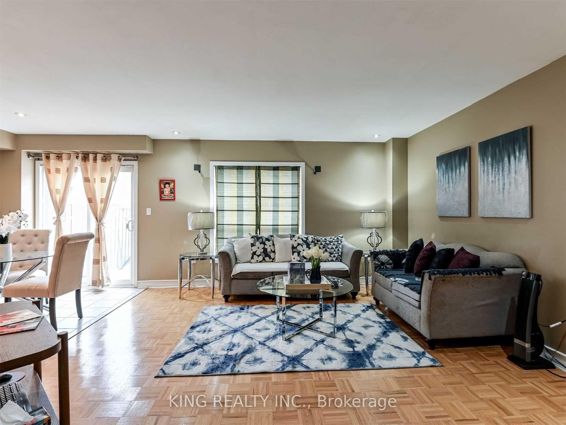 23 Wall Street - Townhouse photo 8 of 25 in Brampton, Ontario