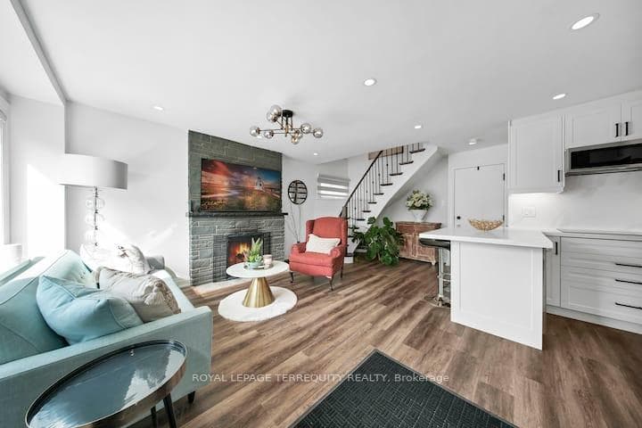 49 Manderley Drive Unit Main - Detached photo 12 of 13 in Birch Cliff / Cliffside, Ontario