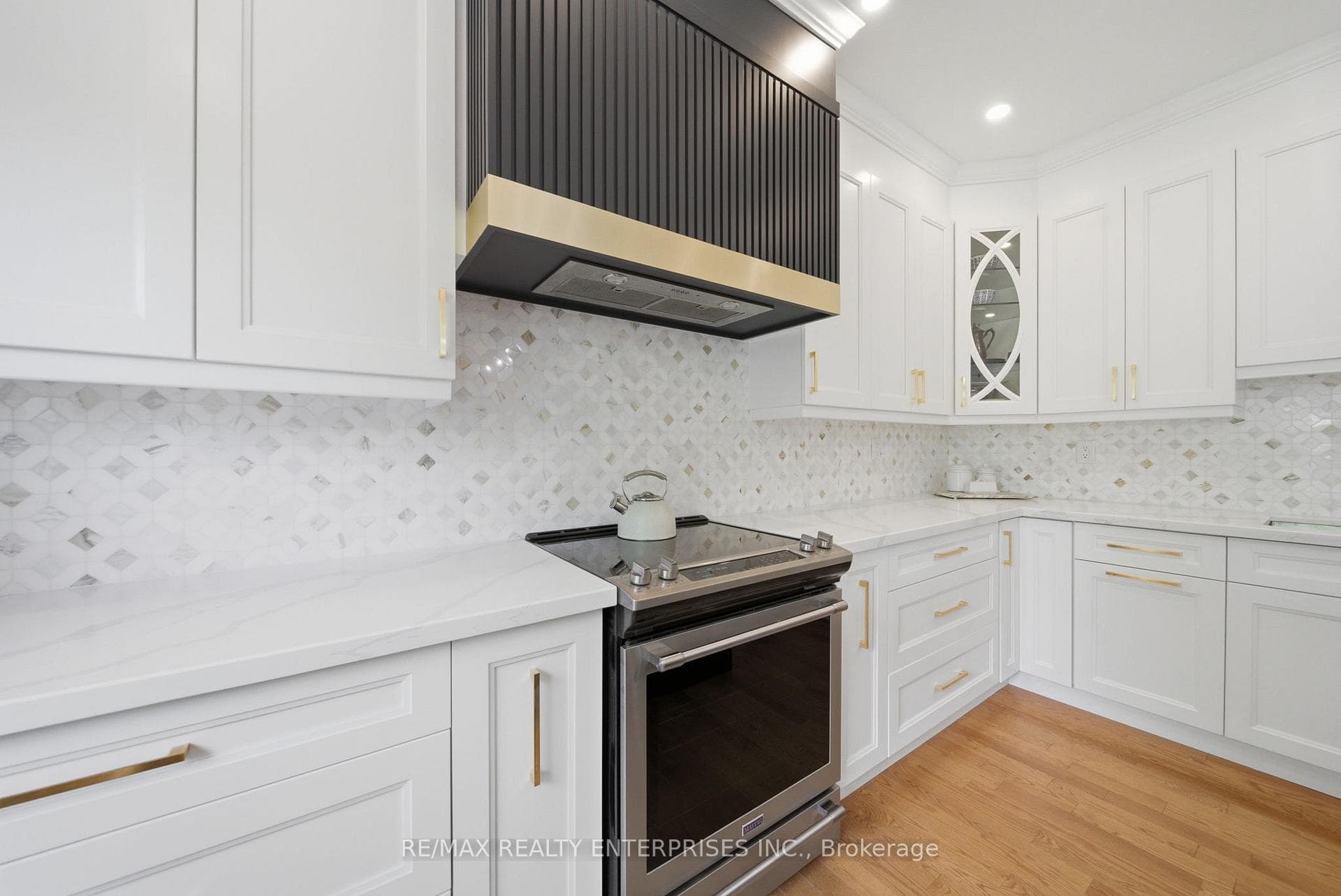 5811 Cornell Crescent - Detached photo 14 of 49 in Mississauga, Ontario