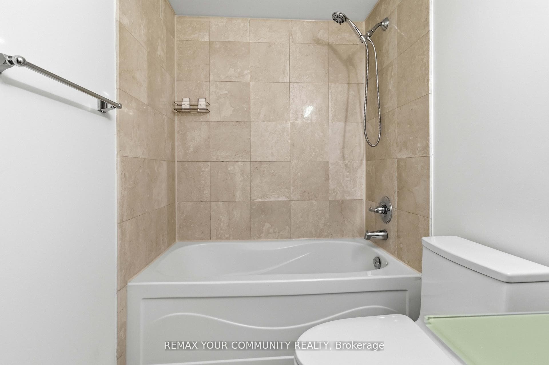 8 Scollard Street Unit 606 - Condo photo 26 of 37 in Annex / Yorkville / Summerhill, Ontario