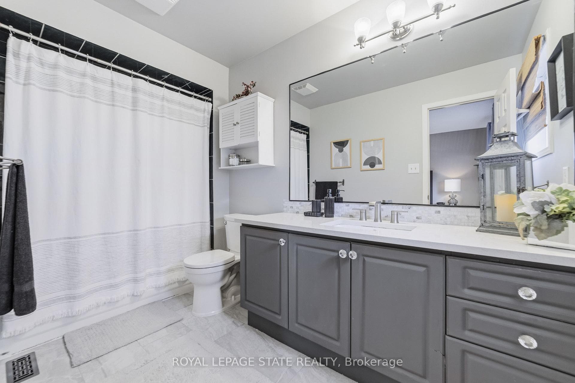 1795 Creek Way - Semi-Detached photo 18 of 38 in Burlington, Ontario