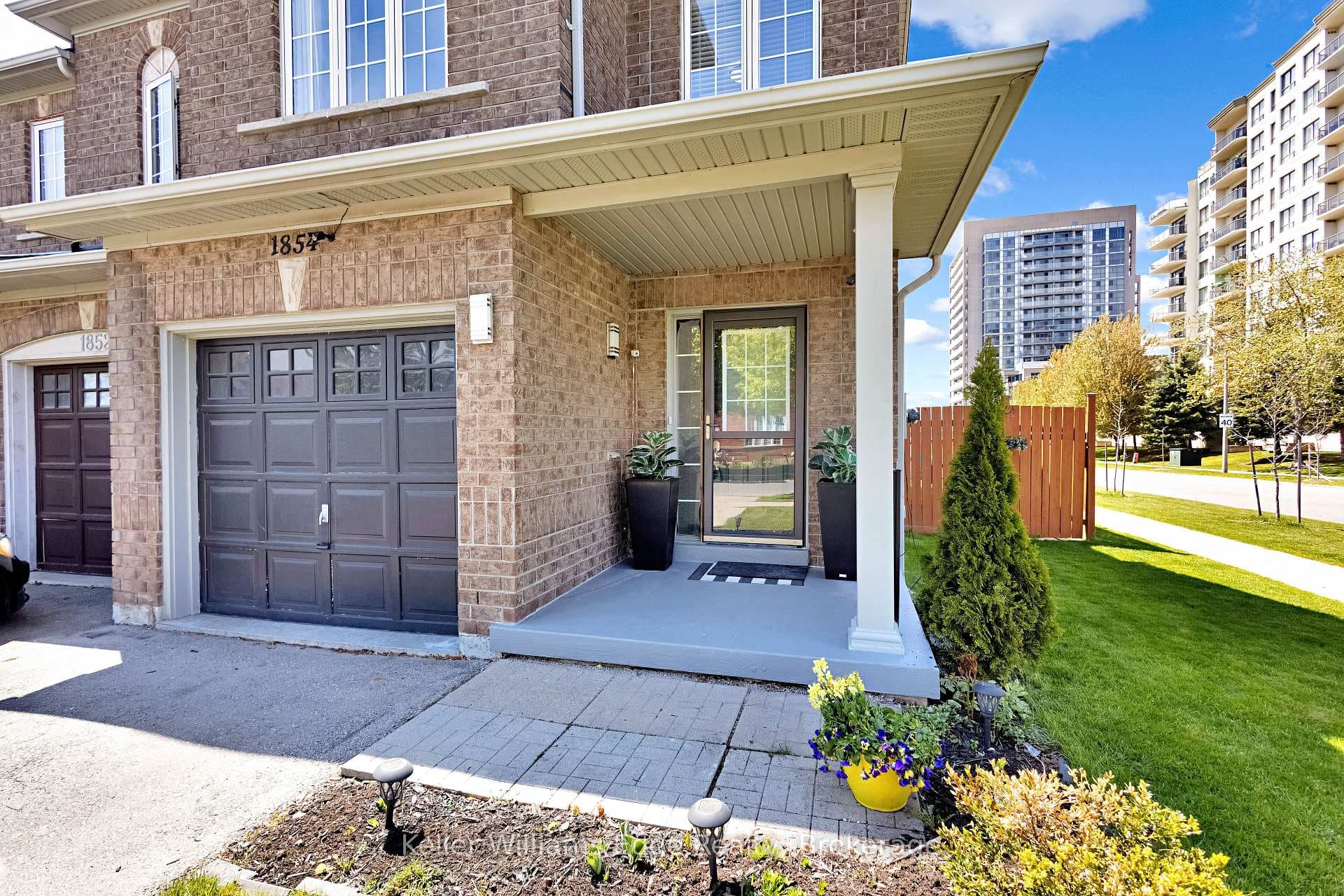 1854 Imperial Way - Townhouse photo 2 of 48 in Burlington, Ontario