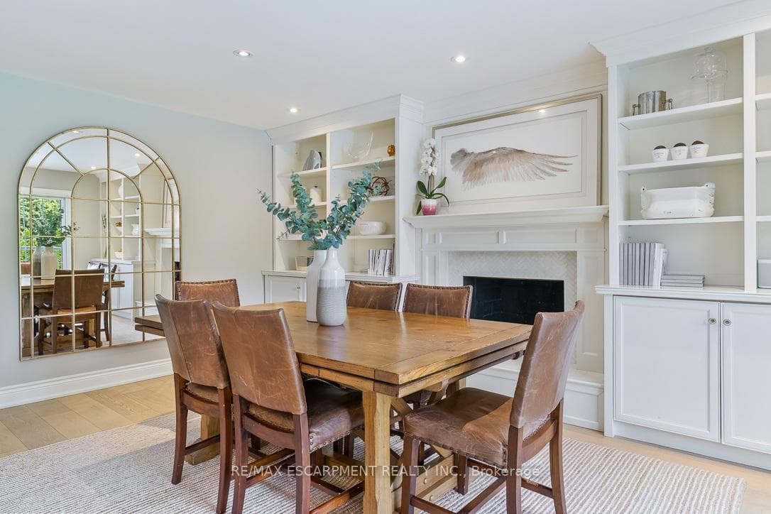 511 Chamberlain Lane - Detached photo 15 of 50 in Oakville, Ontario