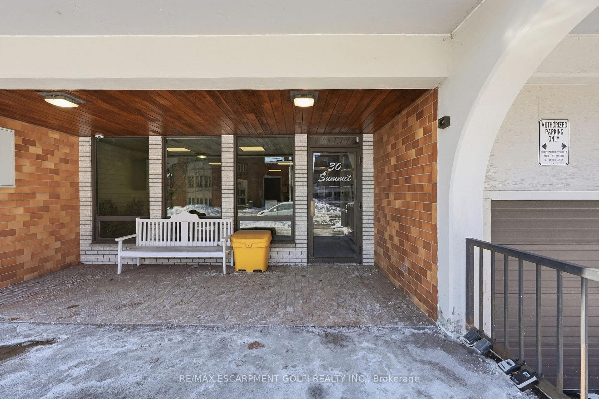 30 Summit Avenue Unit 505 - Condo photo 4 of 28 in Hamilton, Ontario