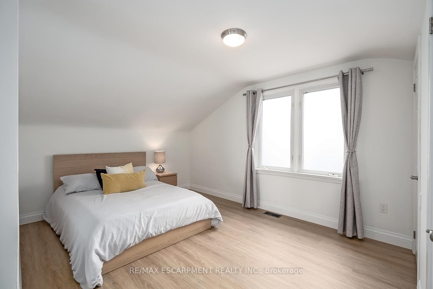 327 Goodram Drive - Detached photo 28 of 50 in Burlington, Ontario
